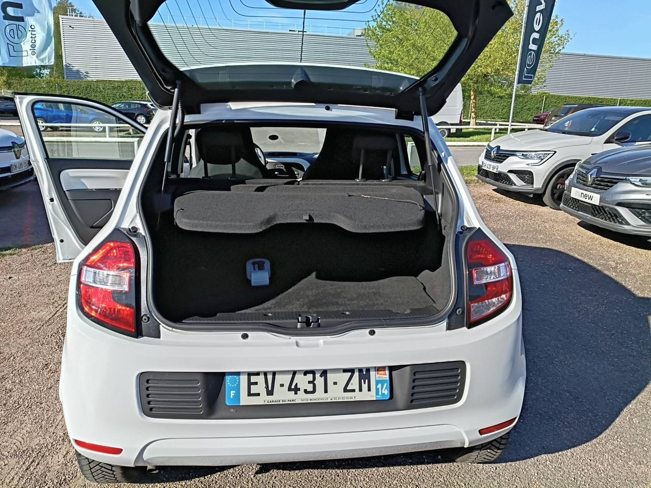 Vente en ligne Renault Twingo 3  1.0 SCe 70 E6C au prix de 8 990 €