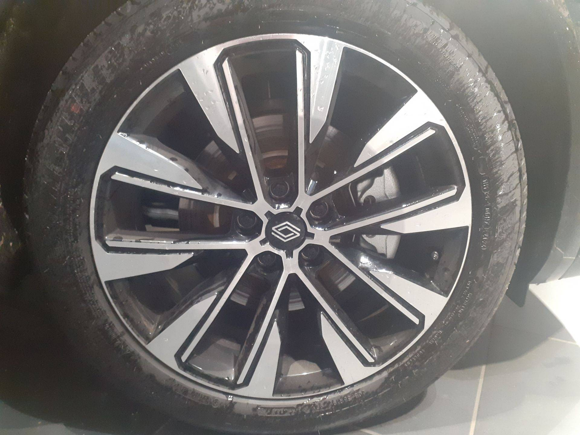 Vente en ligne Renault Espace Espace full hybrid E-Tech 200 ch 5pl au prix de 40 990 €