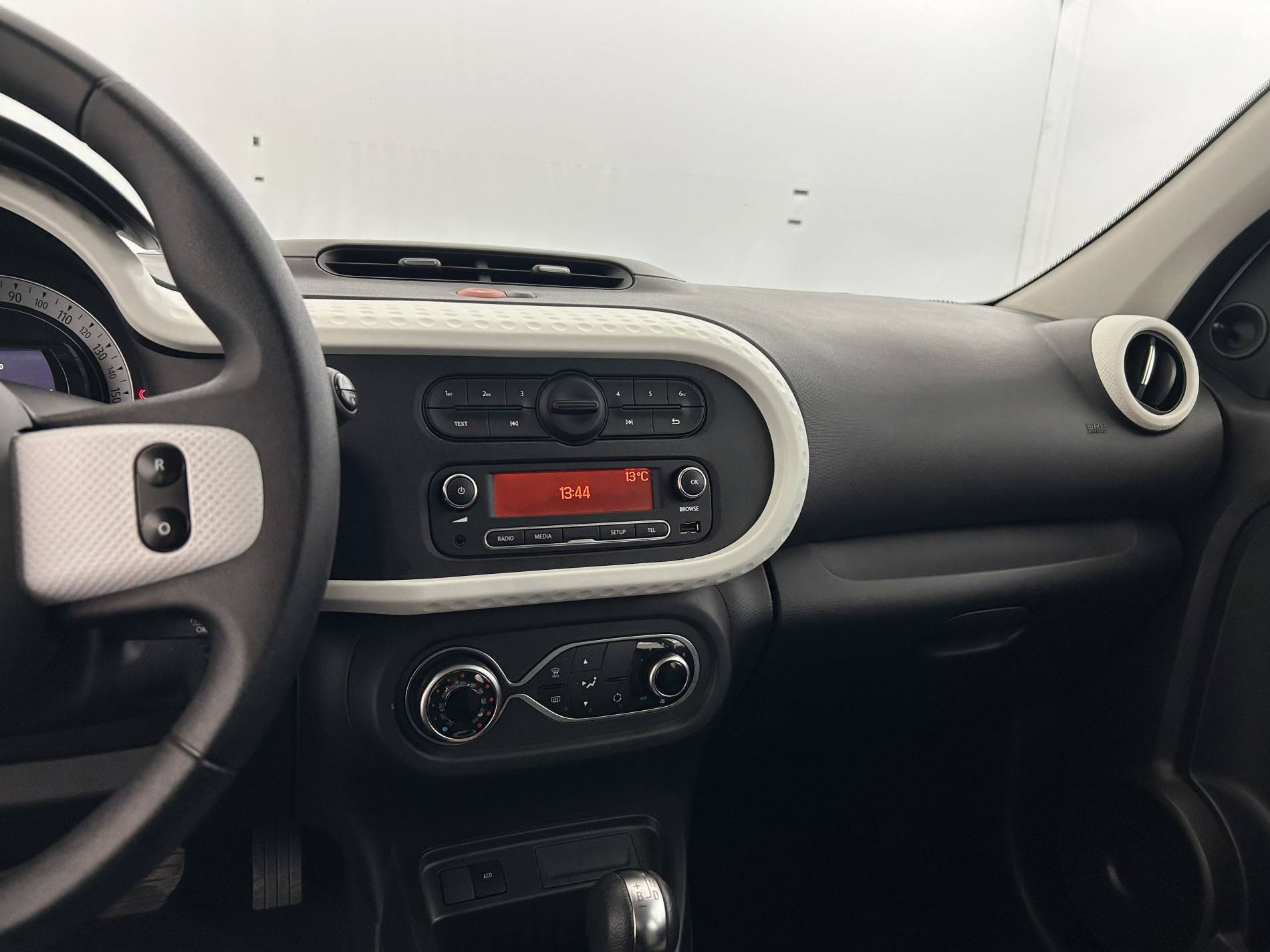 Vente en ligne Renault Twingo Electrique Twingo III E-Tech au prix de 10 600 €