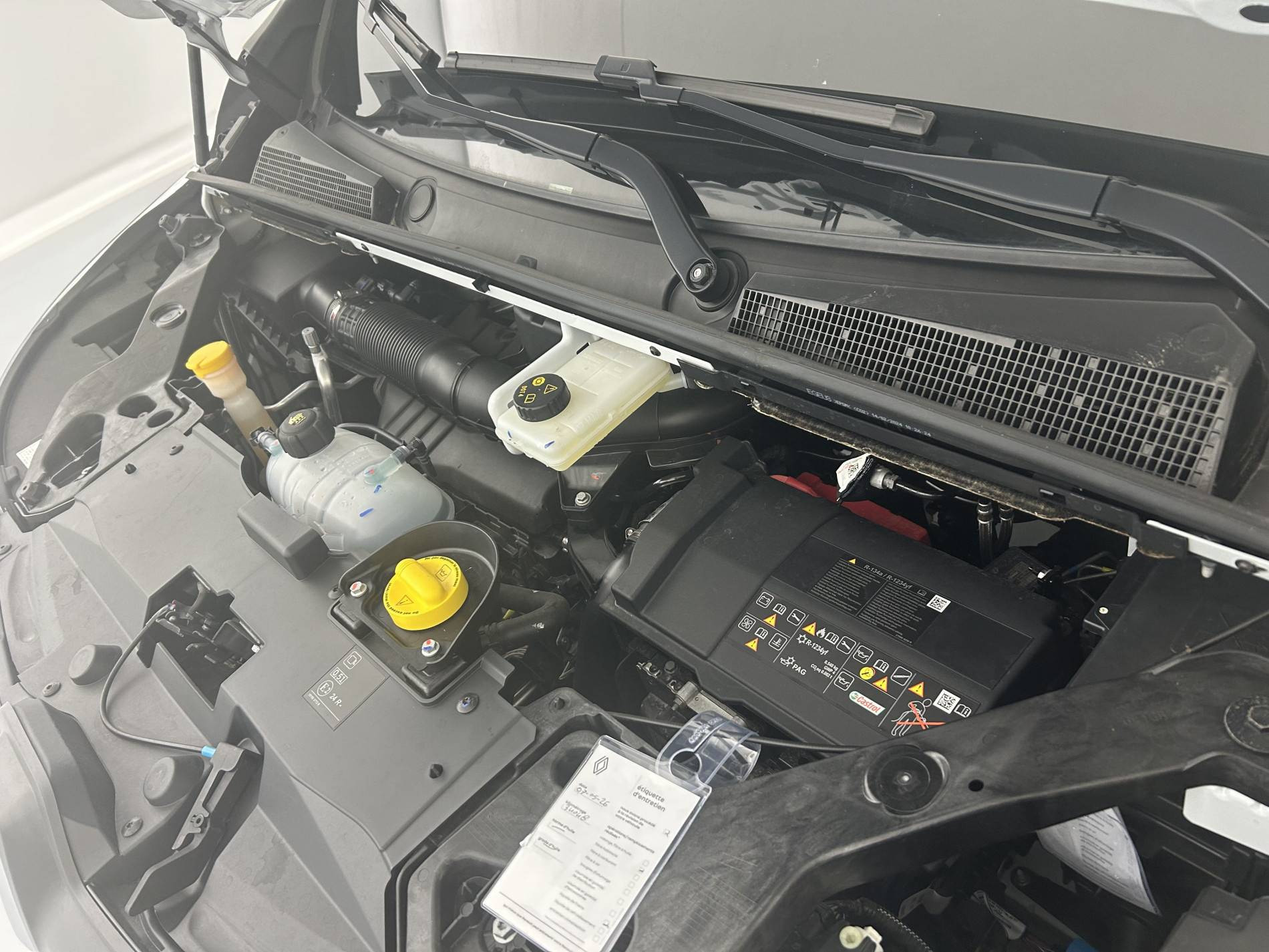 Vente en ligne Renault Trafic 3 Fourgon TRAFIC FG BLUE DCI 130 L1H1 3T GSR2 au prix de 23 990 €