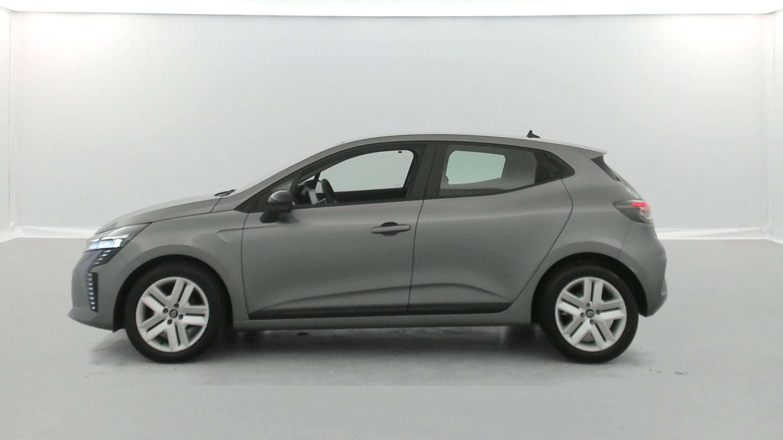 Vente en ligne Renault Clio 5 Clio TCe 90 au prix de 14 790 €