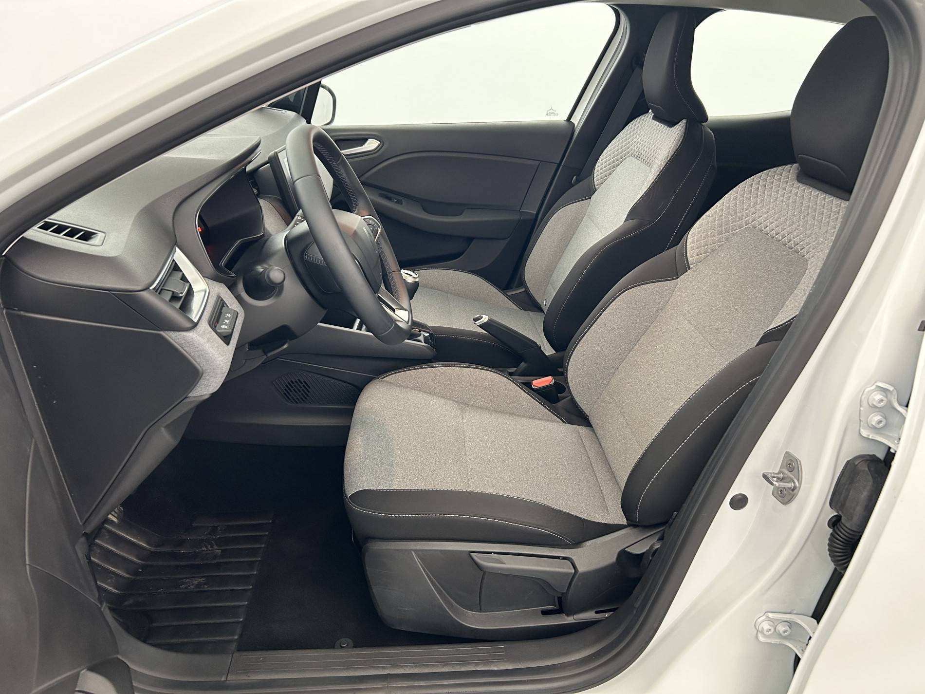 Vente en ligne Renault Clio 5 Clio Blue dCi 100 ch GSR2 au prix de 17 990 €