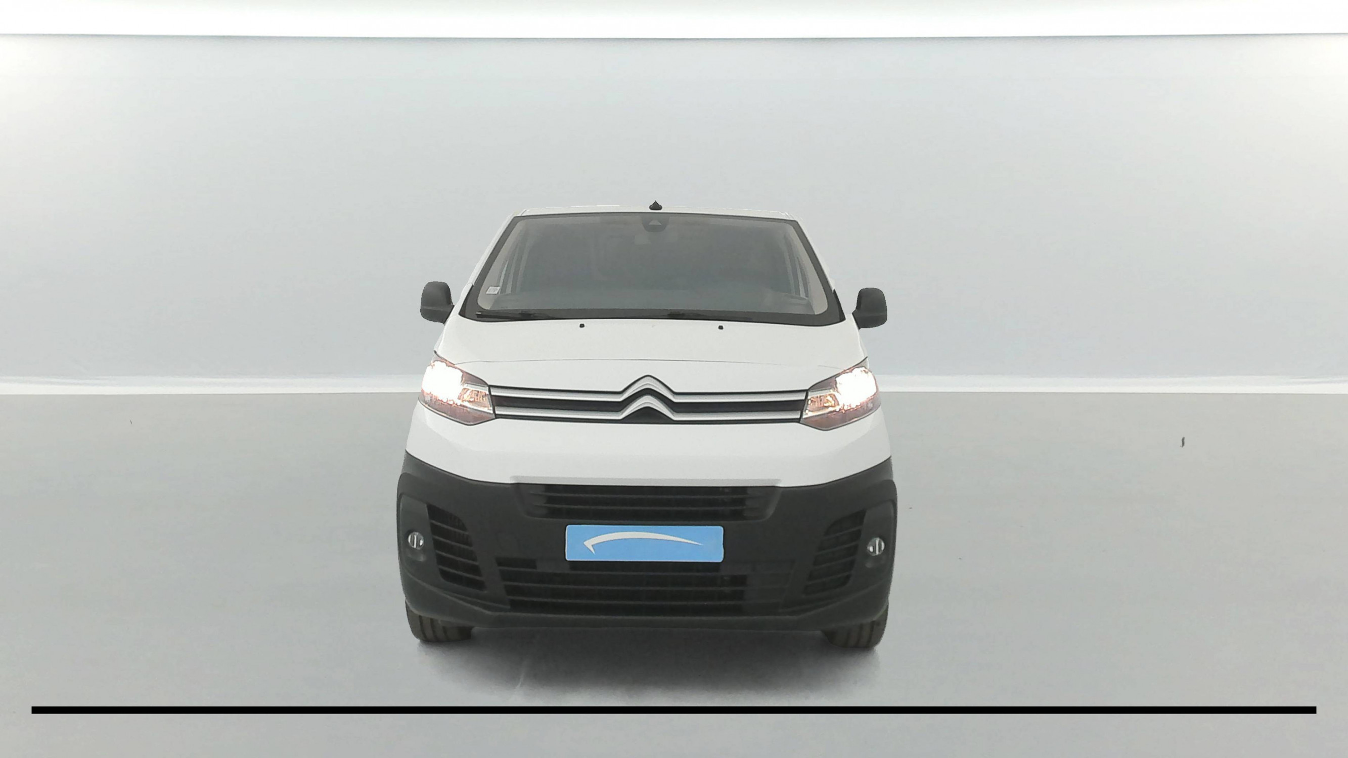 Vente en ligne Citroën Jumper Fourgon JUMPY FGN M BLUEHDI 120 S&S BVM6 au prix de 19 490 €