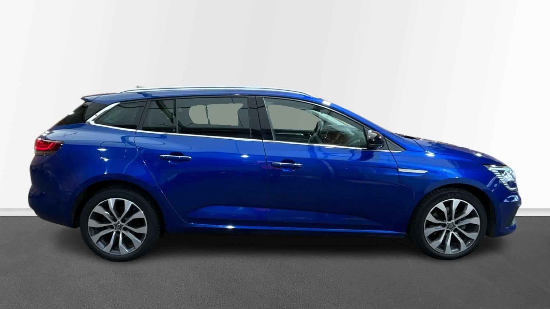 Vente en ligne Renault Megane 4 Estate  TCe 140 EDC au prix de 18 490 €