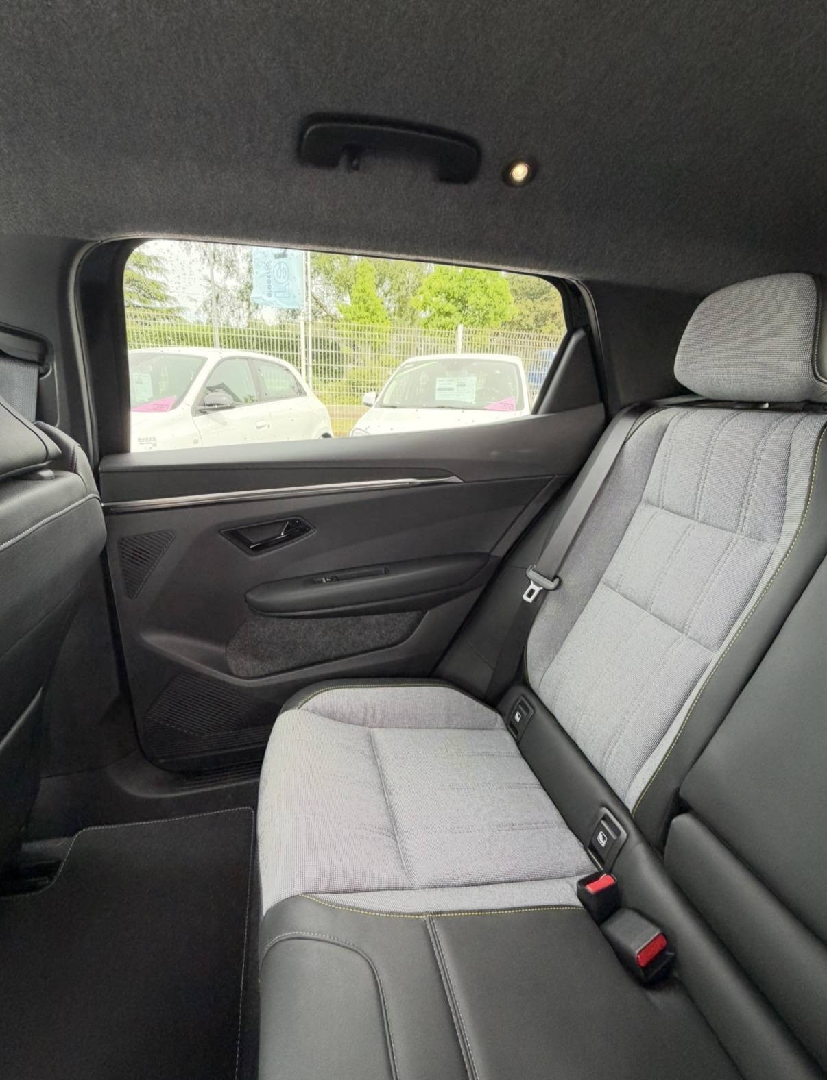 Vente en ligne Renault Scenic E-Tech Scenic E-Tech électrique 220 ch grande autonomie au prix de 43 990 €