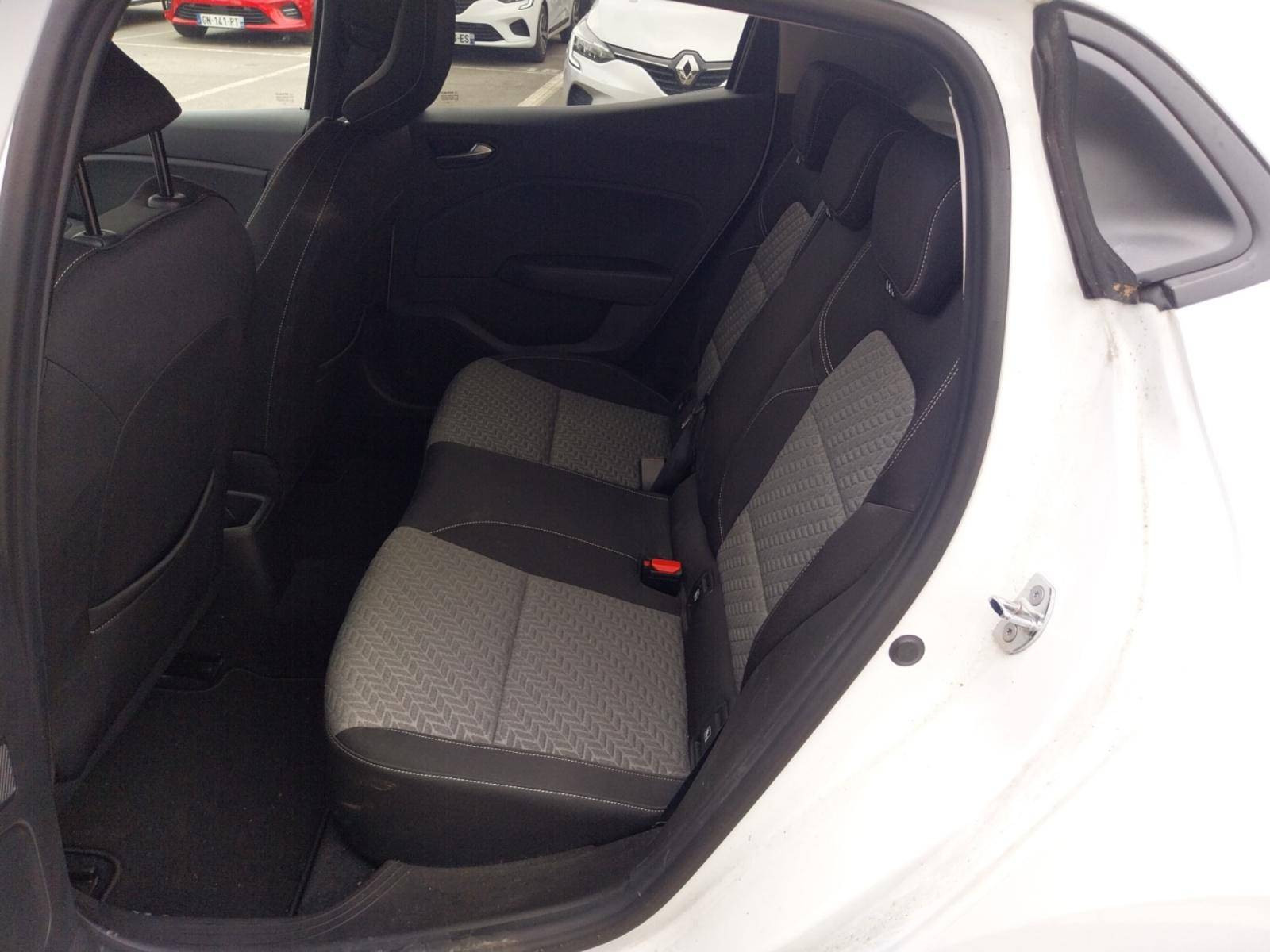 Vente en ligne Renault Clio 5 Clio TCe 90 au prix de 13 690 €