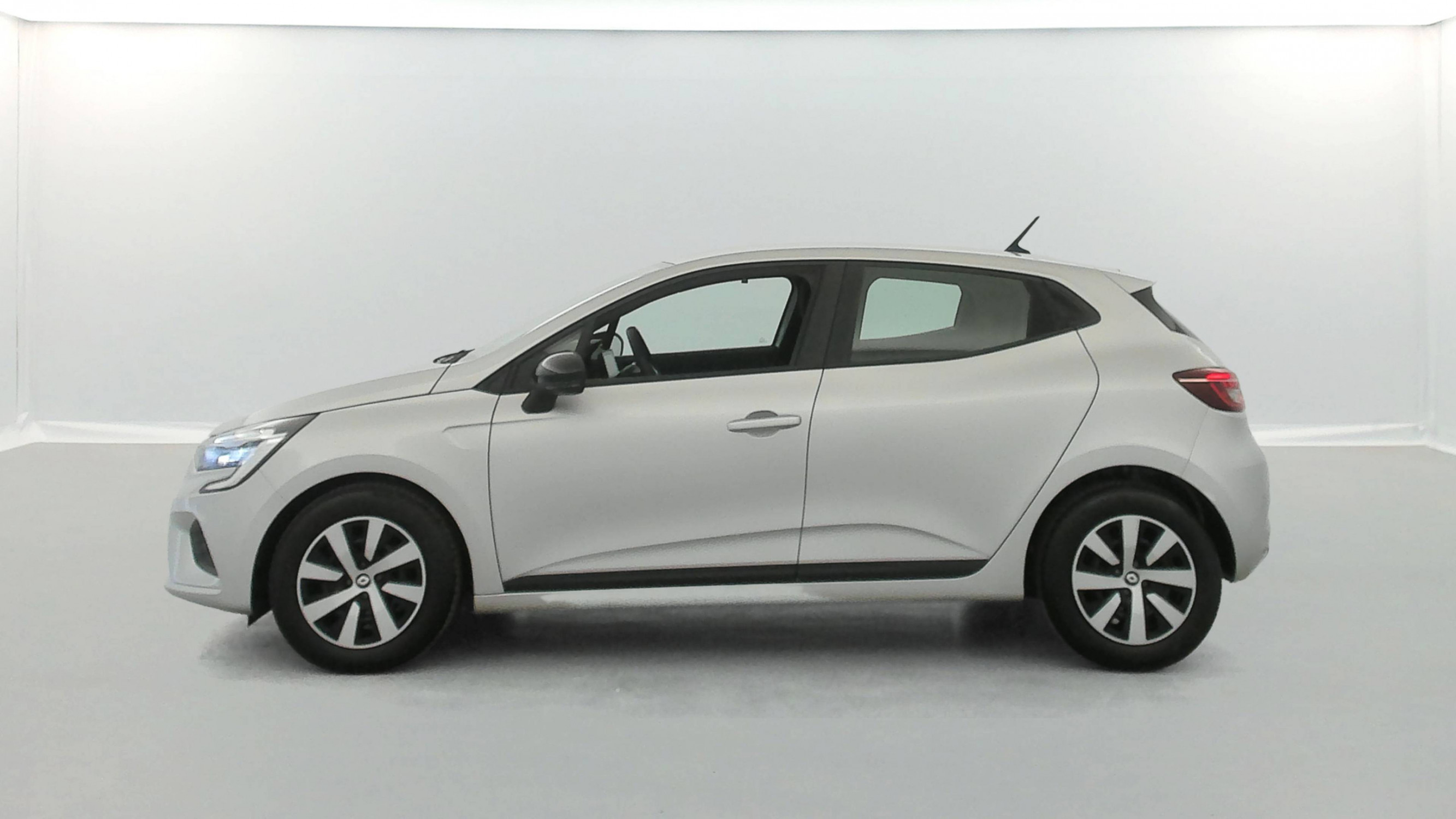 Vente en ligne Renault Clio 5 Clio TCe 90 au prix de 13 990 €