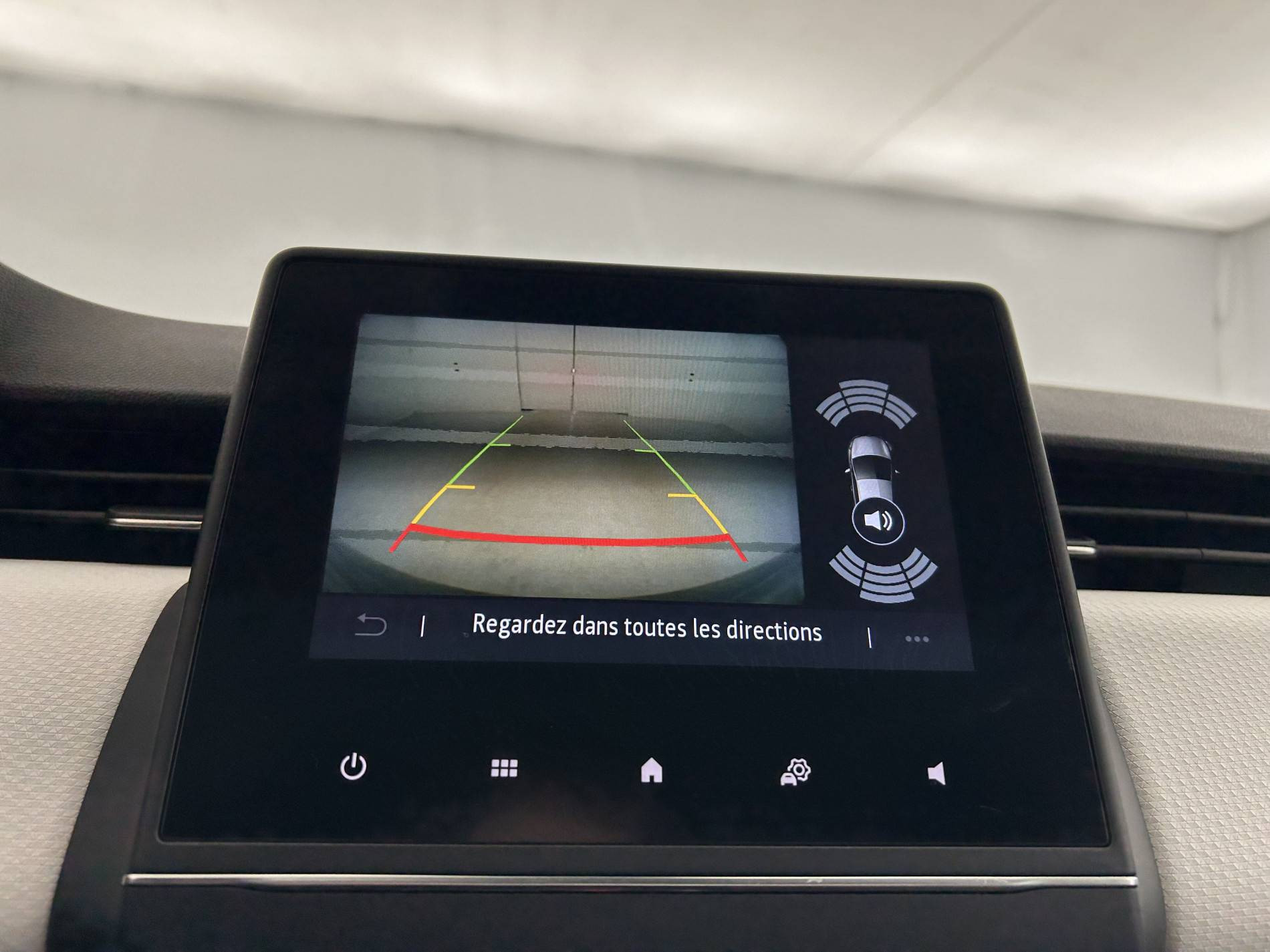 Vente en ligne Renault Clio 5 Clio E-Tech full hybrid 145 au prix de 16 790 €