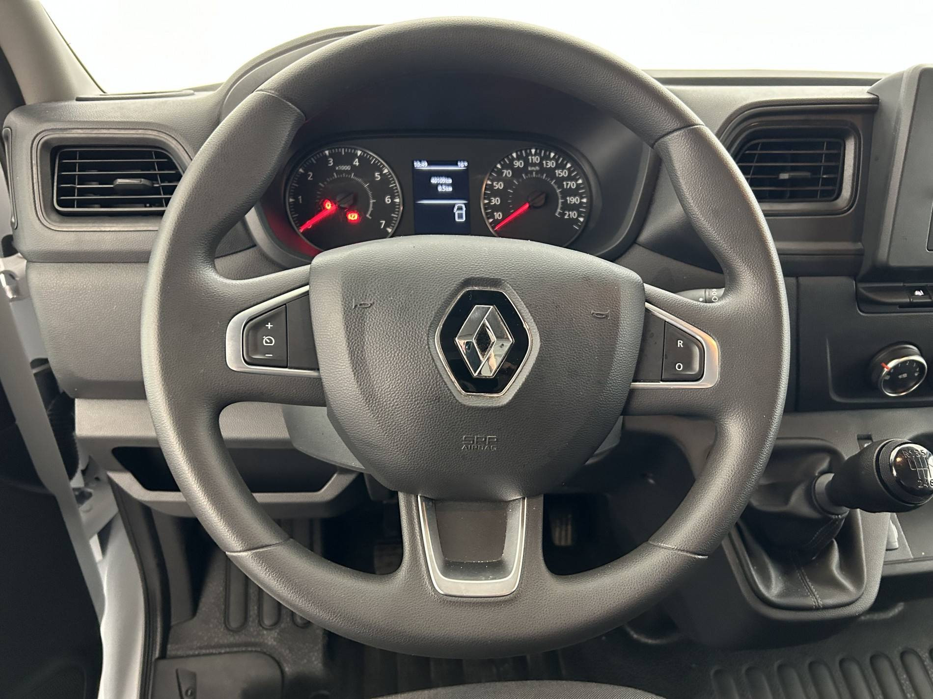 Vente en ligne Renault Master Fourgon MASTER FGN TRAC F3500 L2H2 BLUE DCI 135 au prix de 24 490 €