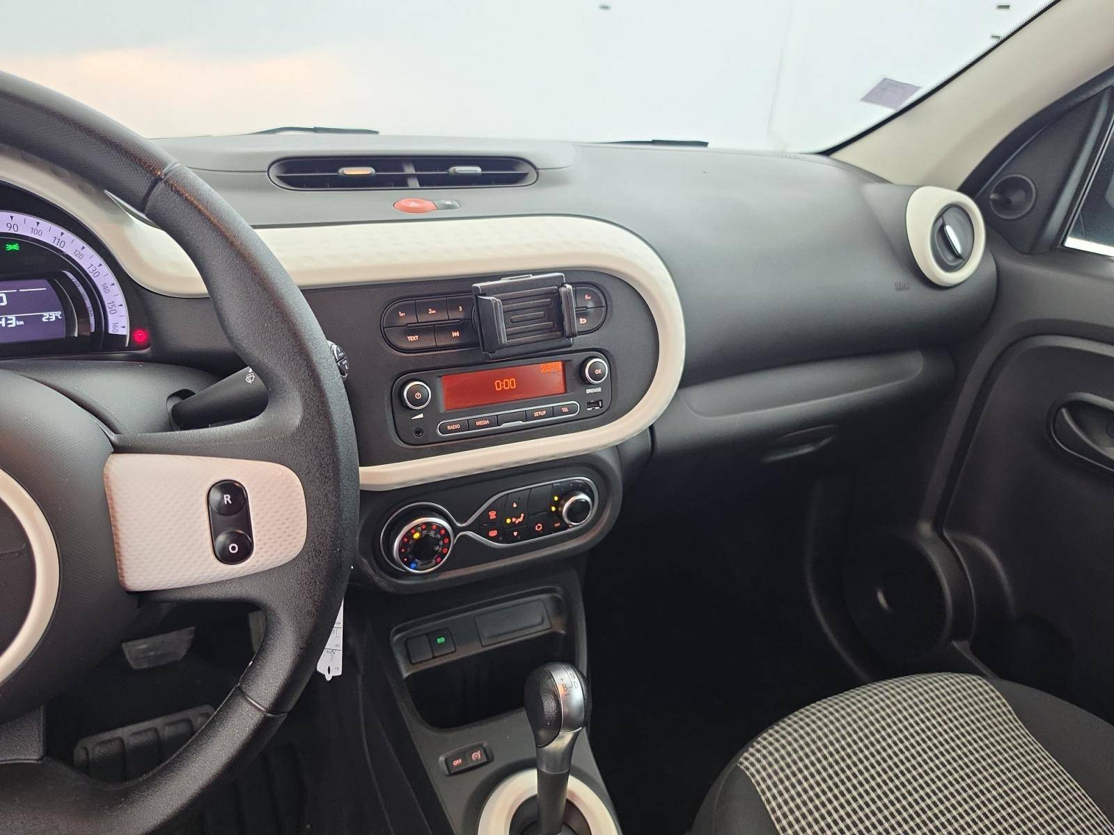 Vente en ligne Renault Twingo Electrique Twingo III E-Tech au prix de 12 490 €