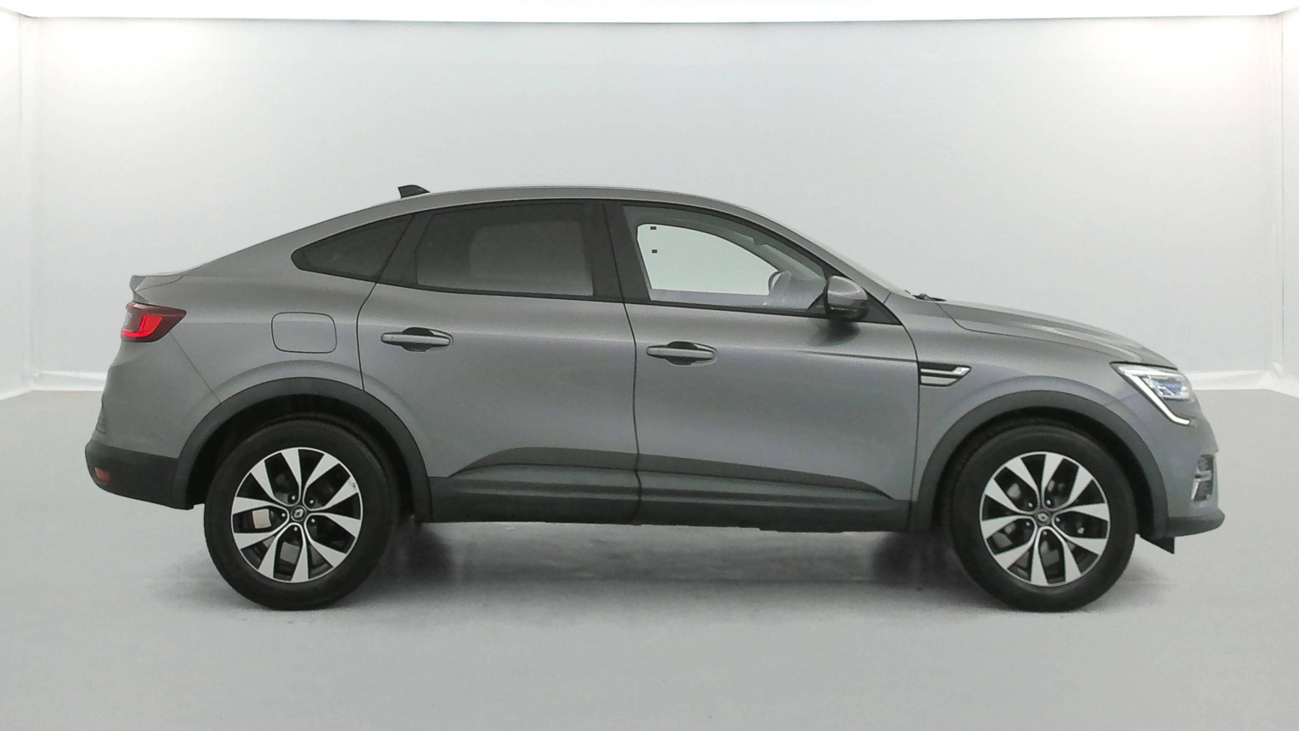 Vente en ligne Renault Arkana  TCe 140 EDC FAP au prix de 16 590 €