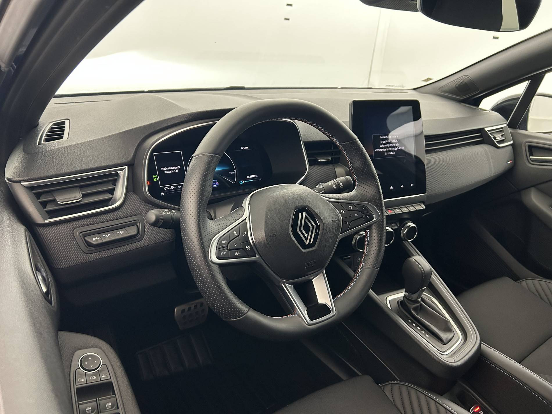 Vente en ligne Renault Clio 5 Clio E-Tech full hybrid 145 au prix de 20 390 €