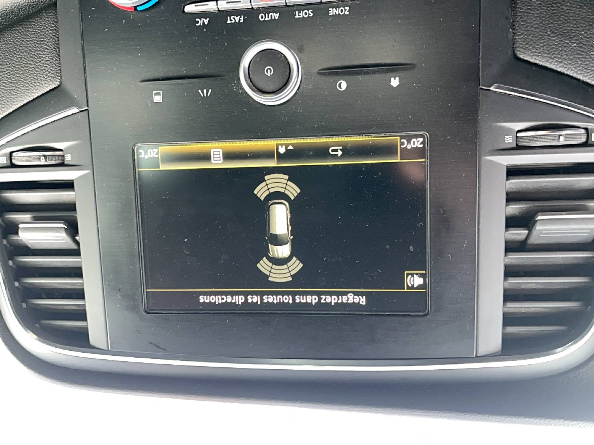 Vente en ligne Renault Megane 4 Mégane IV Berline Blue dCi 115 au prix de 14 400 €