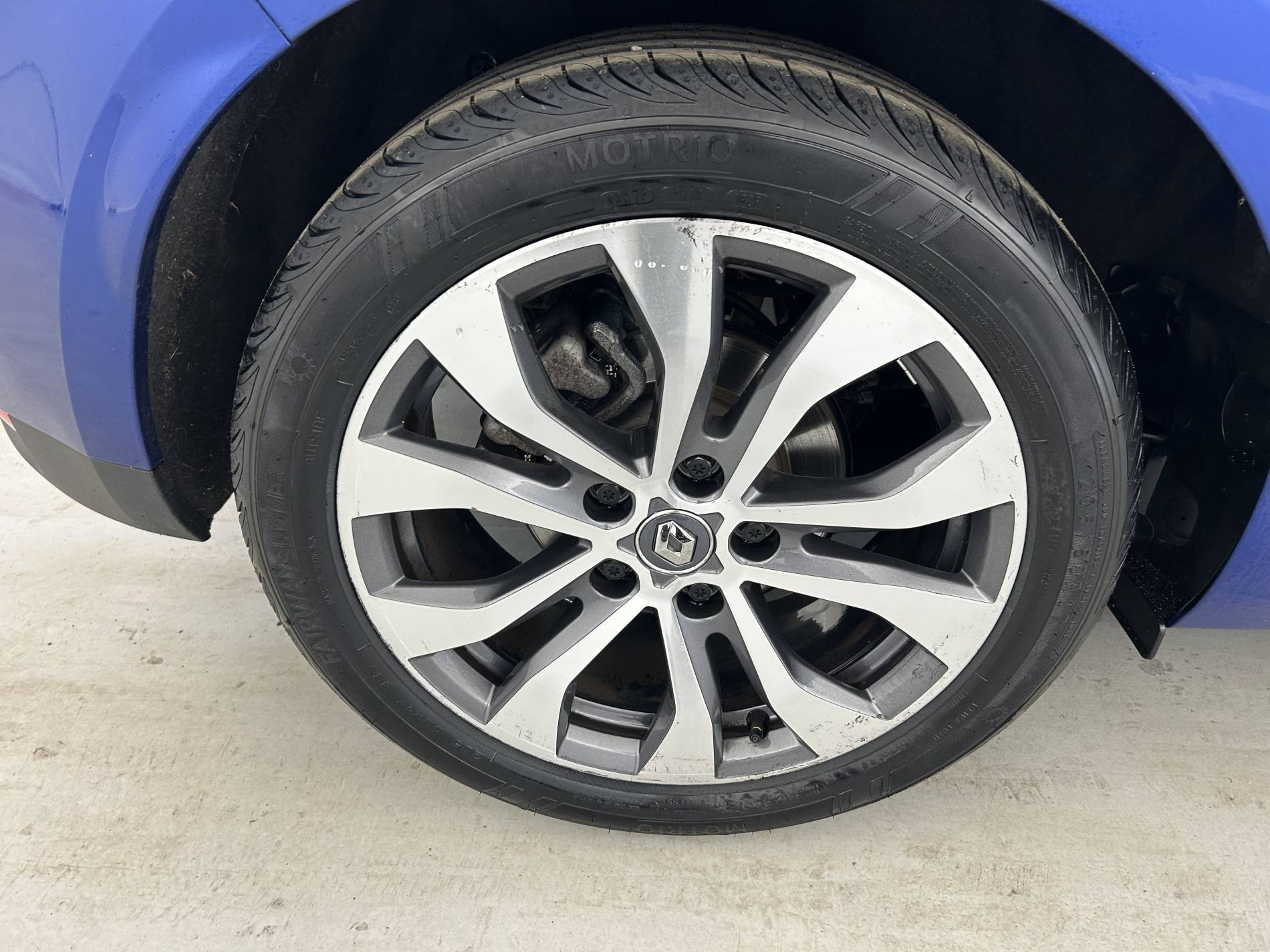 Vente en ligne Renault Megane 4  Blue dCi 115 EDC au prix de 20 990 €
