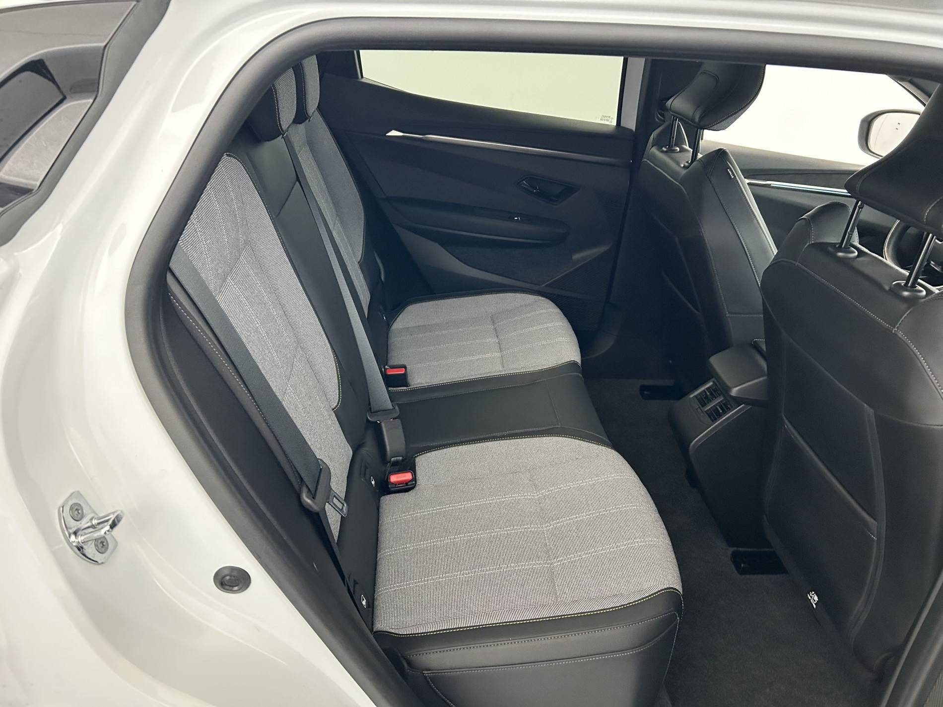 Vente en ligne Renault Megane E-Tech  EV40 130ch standard charge au prix de 19 390 €