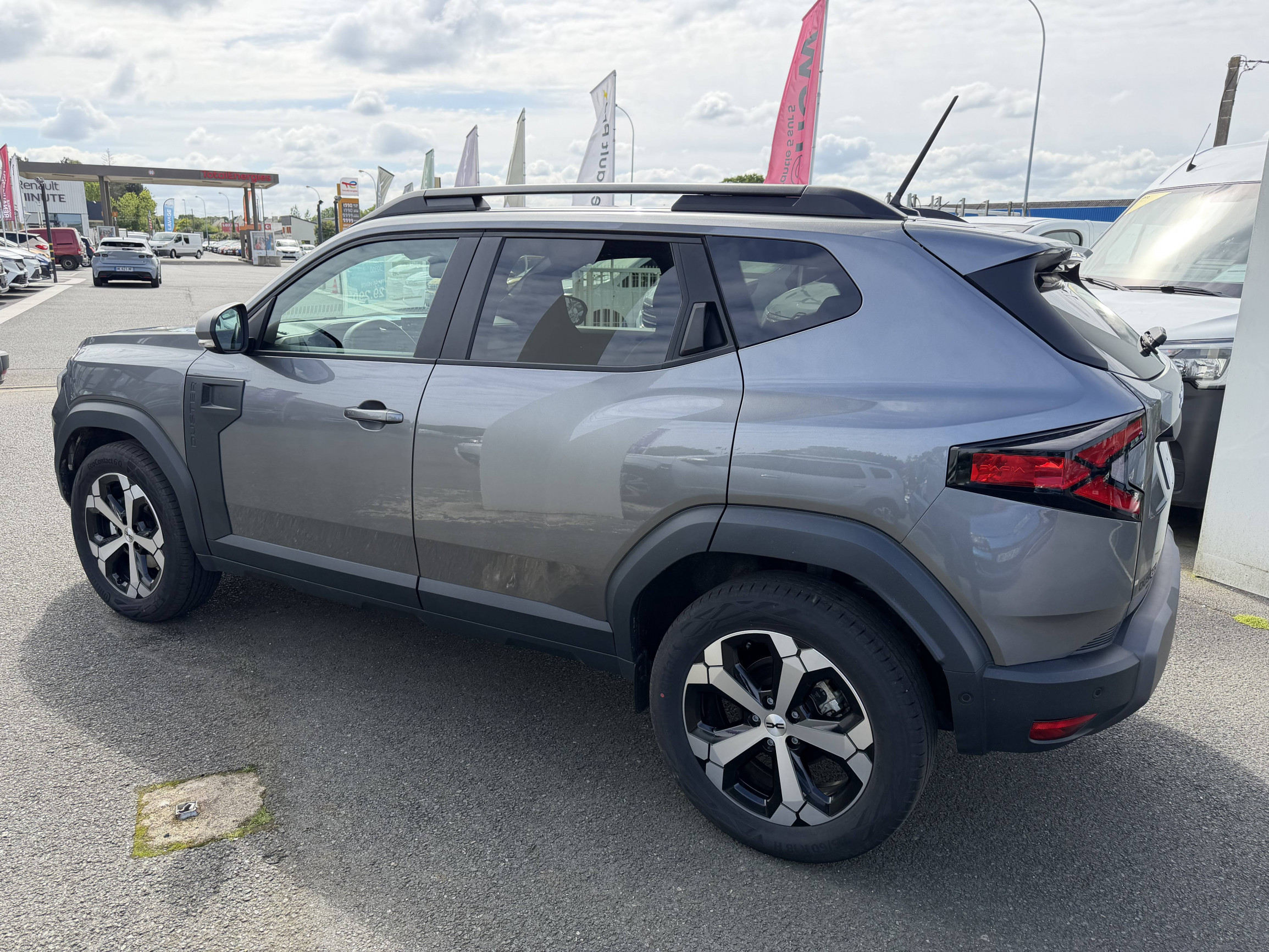 Vente en ligne Dacia Duster  Hybrid 155 au prix de 29 290 €