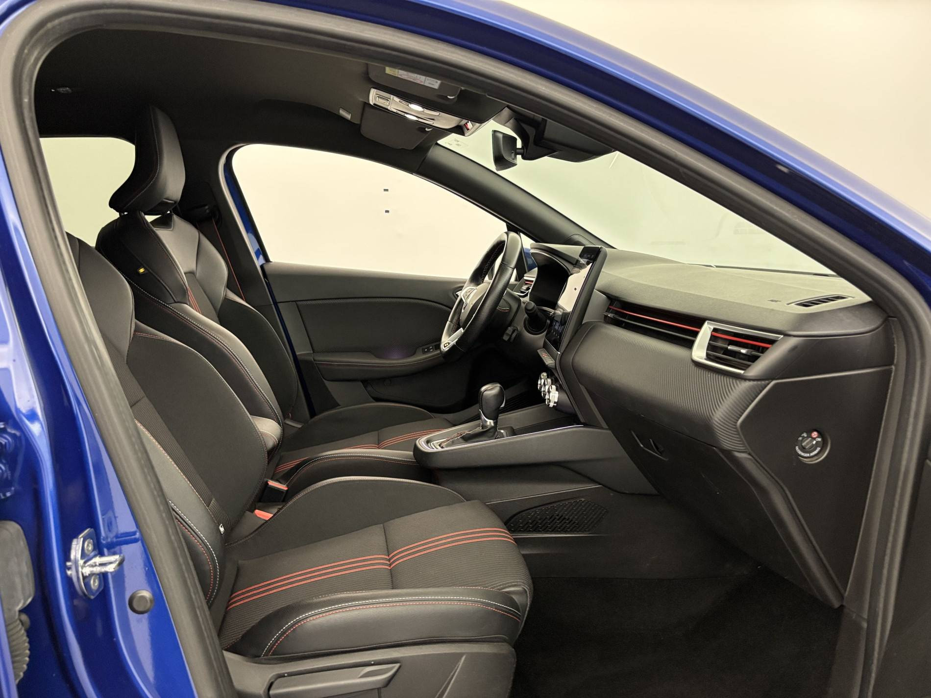 Vente en ligne Renault Clio 5 Clio E-Tech 140 - 21N au prix de 18 300 €