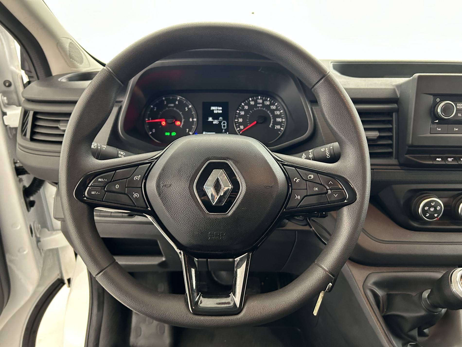 Vente en ligne Renault Trafic 3 Fourgon TRAFIC FGN L1H1 3000 KG BLUE DCI 130 au prix de 24 360 €