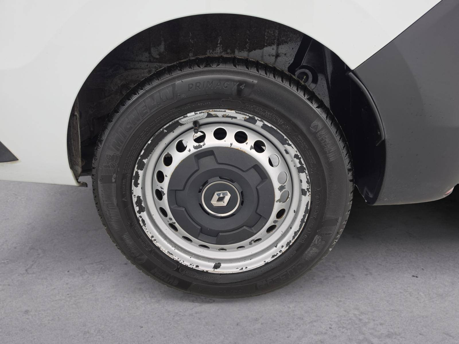 Vente en ligne Renault Express Van  BLUE DCI 95 - 22 au prix de 13 291 €