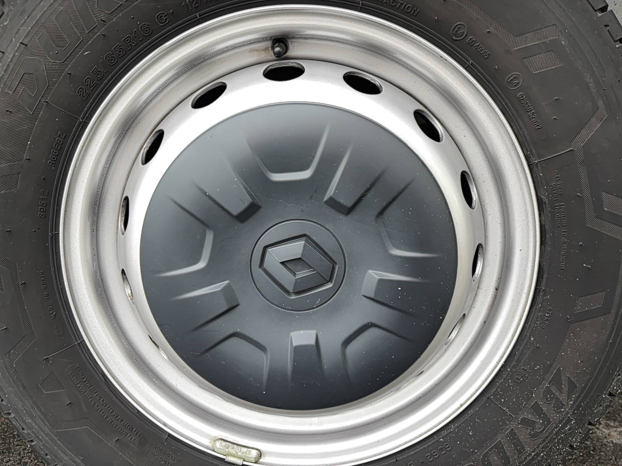 Vente en ligne Renault Master Fourgon MASTER FGN TRAC F3500 L2H2 BLUE DCI 135 au prix de 25 000 €