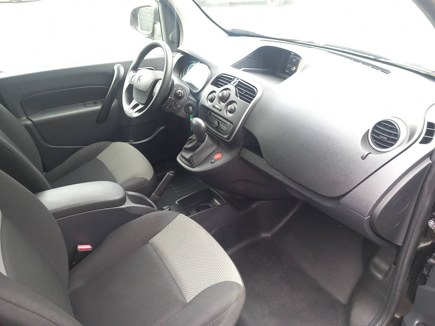 Vente en ligne Renault Kangoo Electrique KANGOO Z.E. ACHAT INTEGRAL au prix de 9 990 €