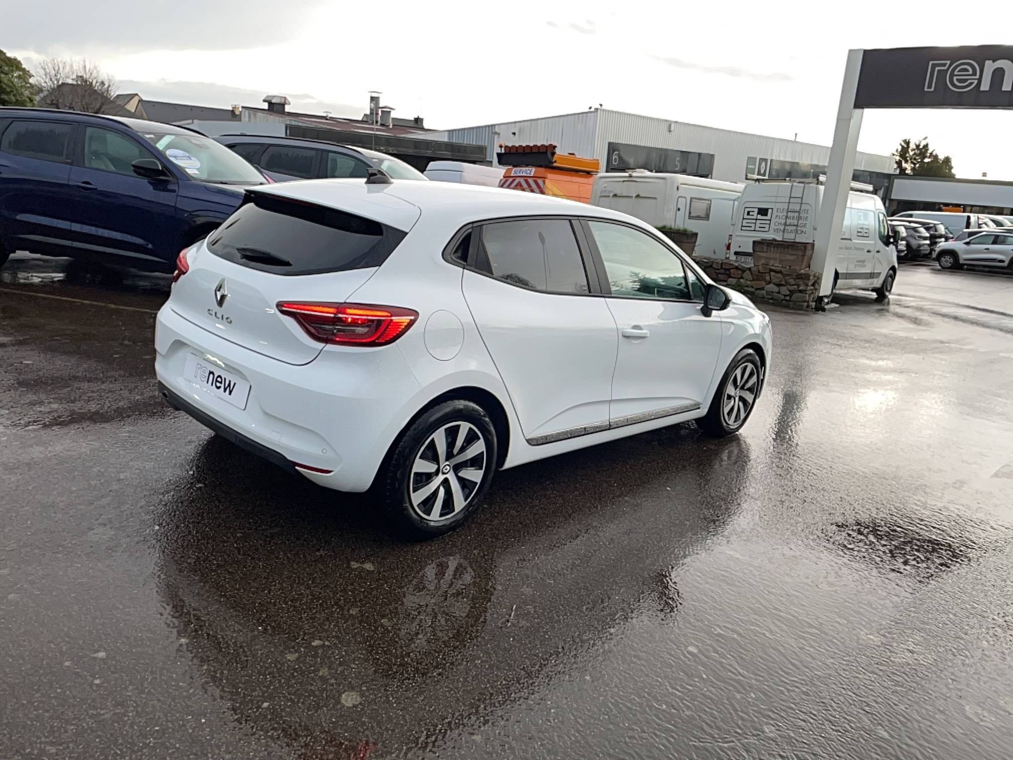 Vente en ligne Renault Clio 5 Clio TCe 90 au prix de 14 990 €