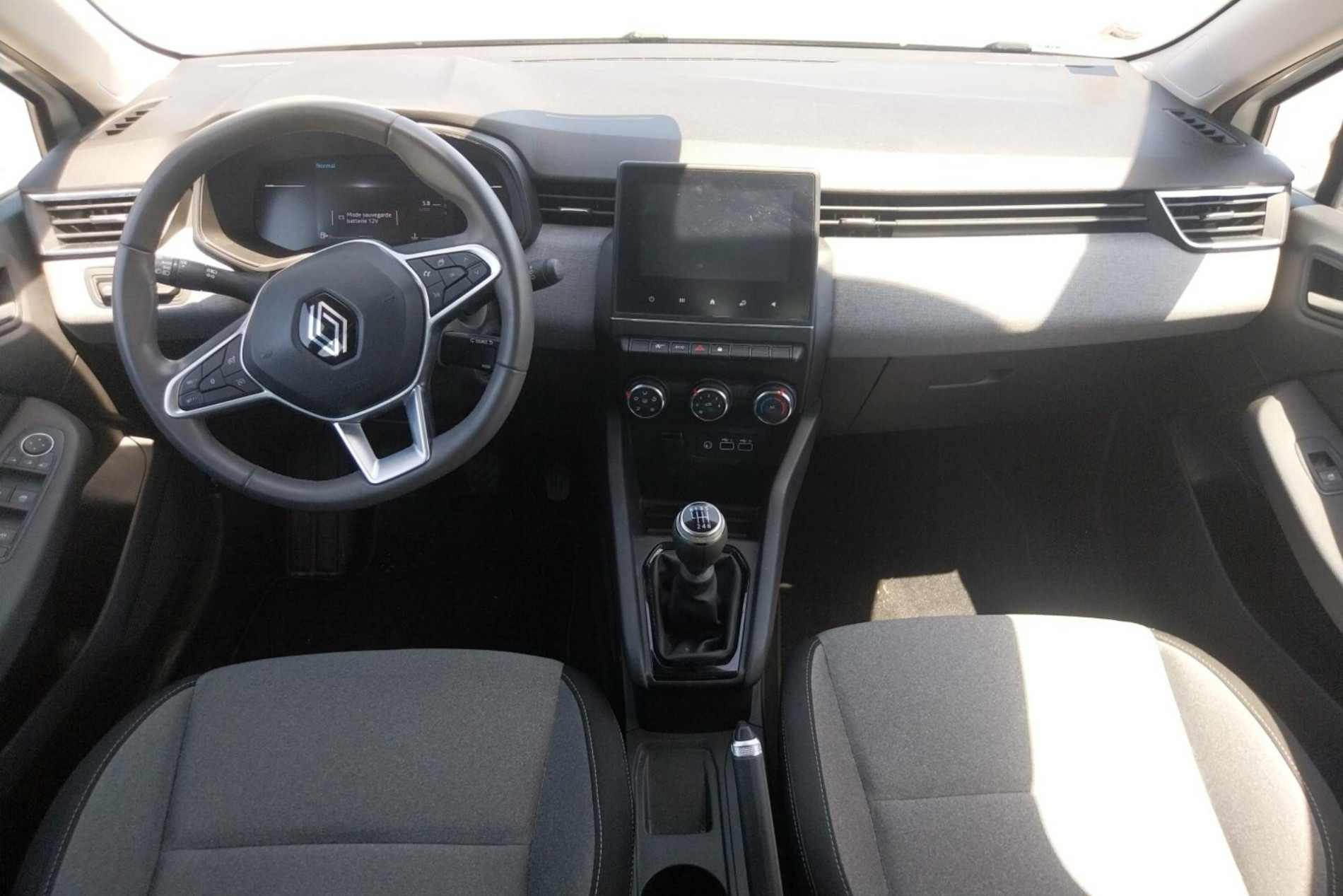 Vente en ligne Renault Clio 5 Clio TCe 90 au prix de 14 290 €