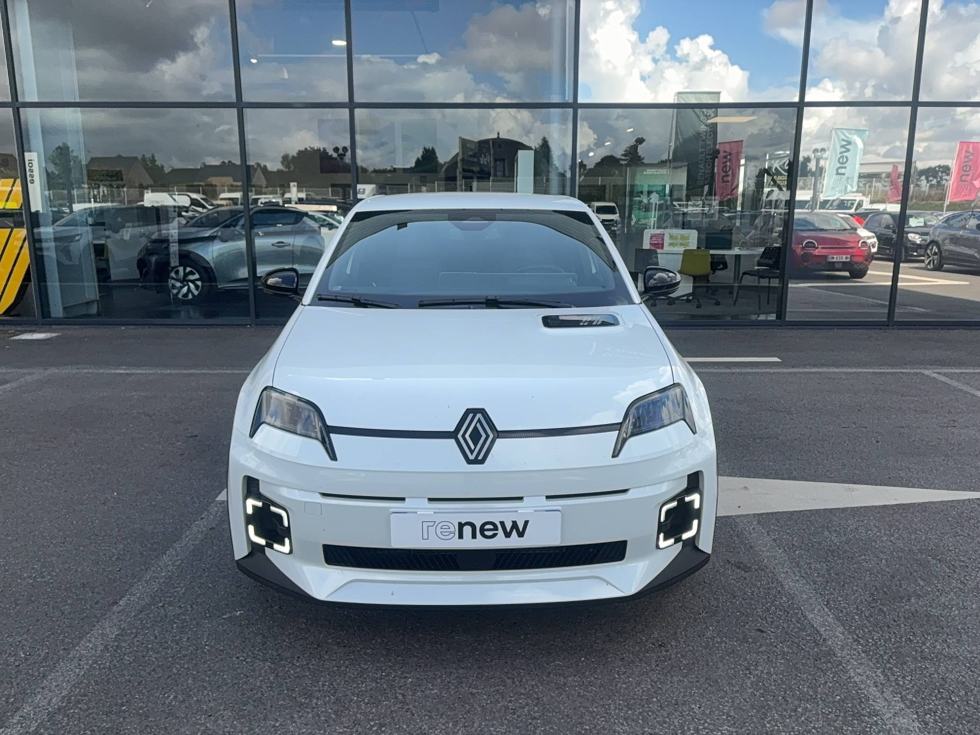 Vente en ligne Renault R5 E-Tech  120 ch autonomie urbaine au prix de 29 800 €