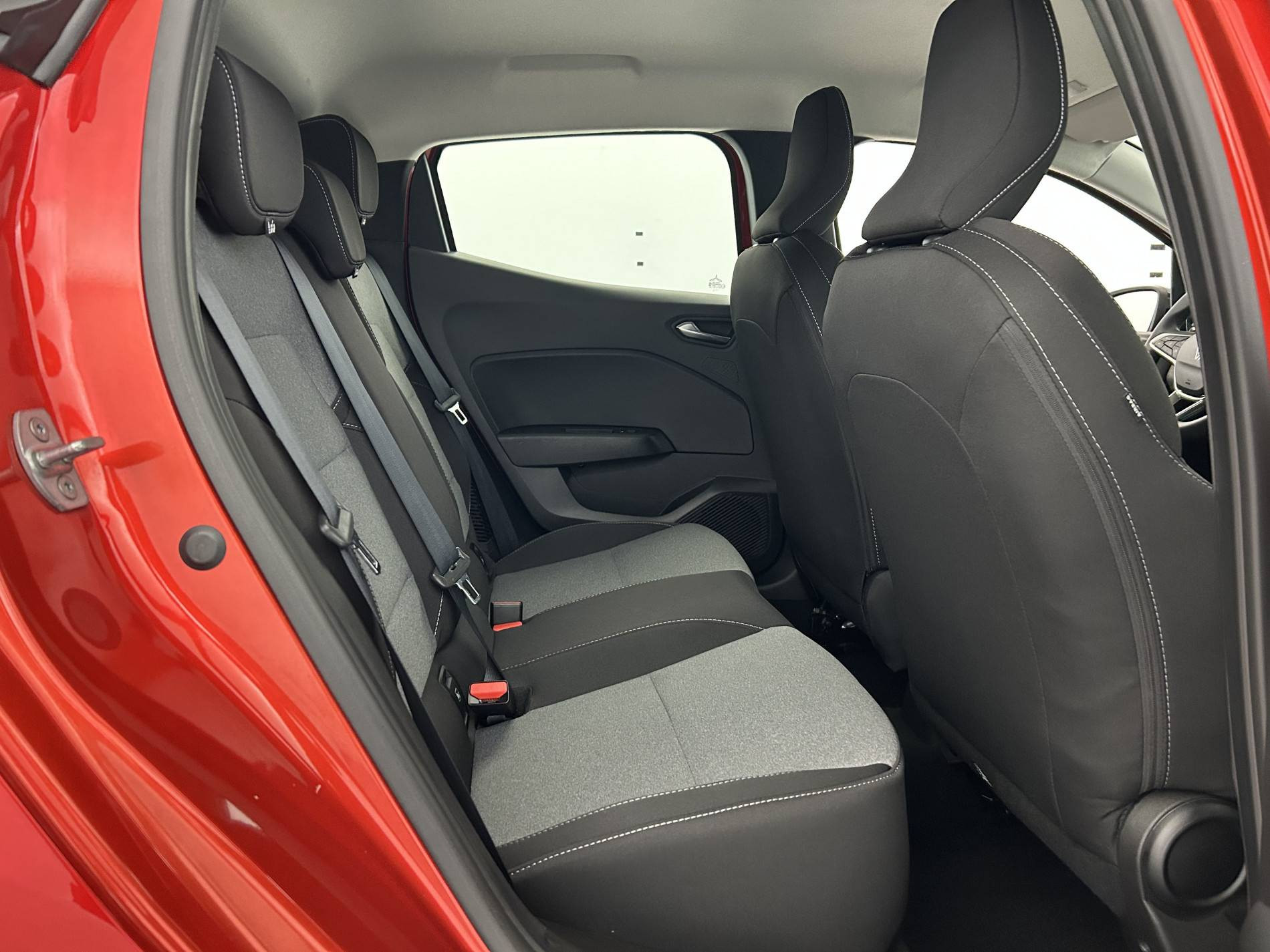 Vente en ligne Renault Clio 5 Clio E-Tech full hybrid 145 ch GSR2 au prix de 19 790 €