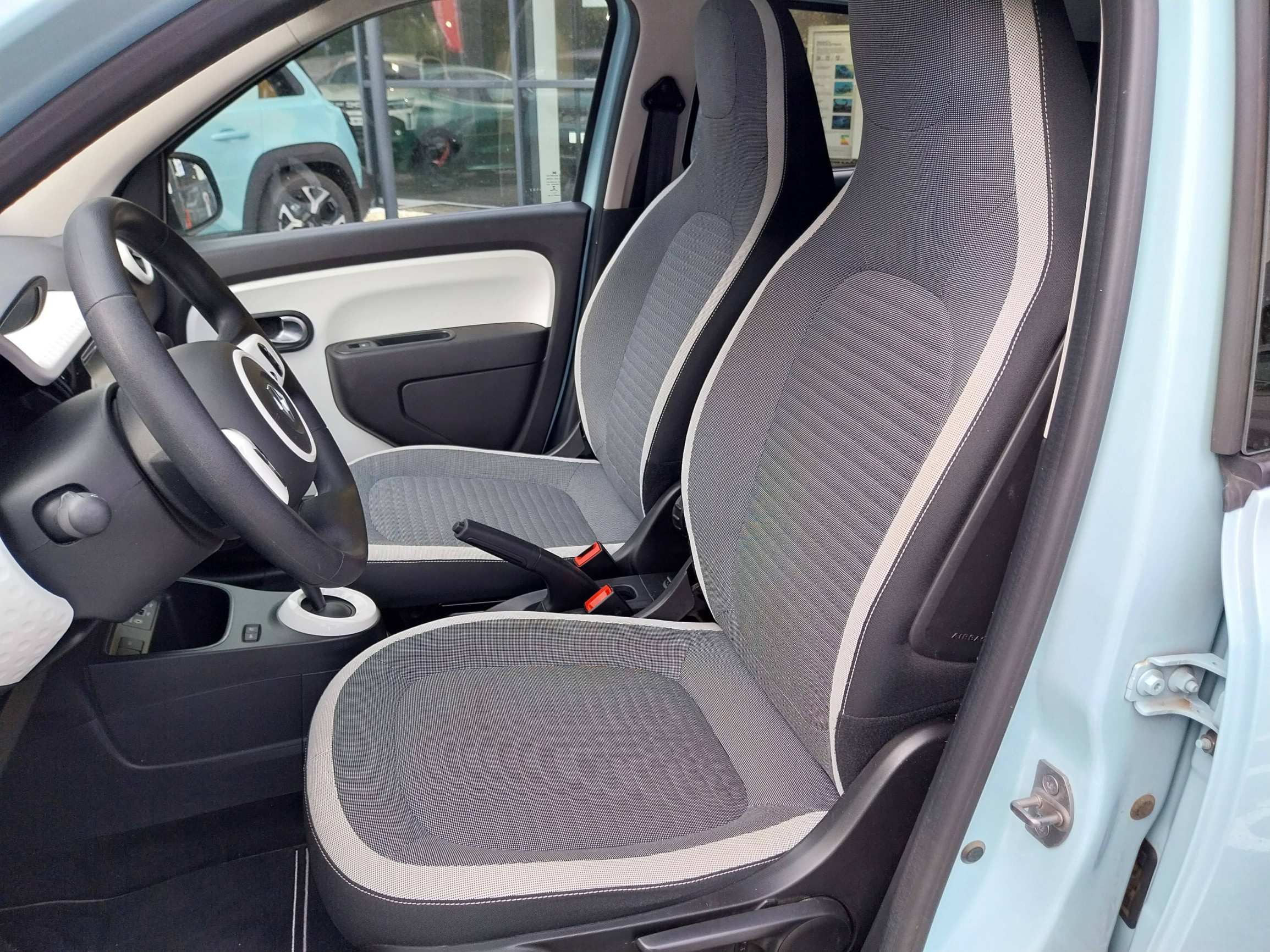 Vente en ligne Renault Twingo Electrique Twingo III E-Tech au prix de 10 000 €