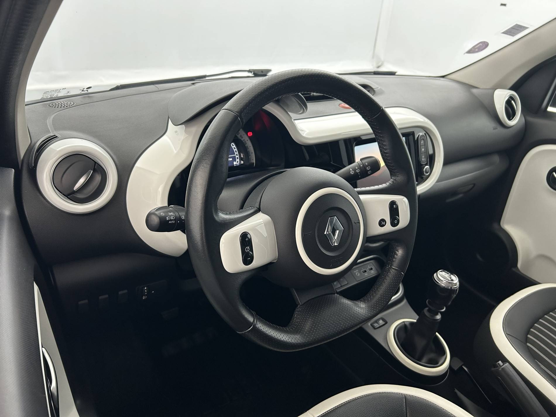 Vente en ligne Renault Twingo 3  TCe 95 au prix de 11 790 €