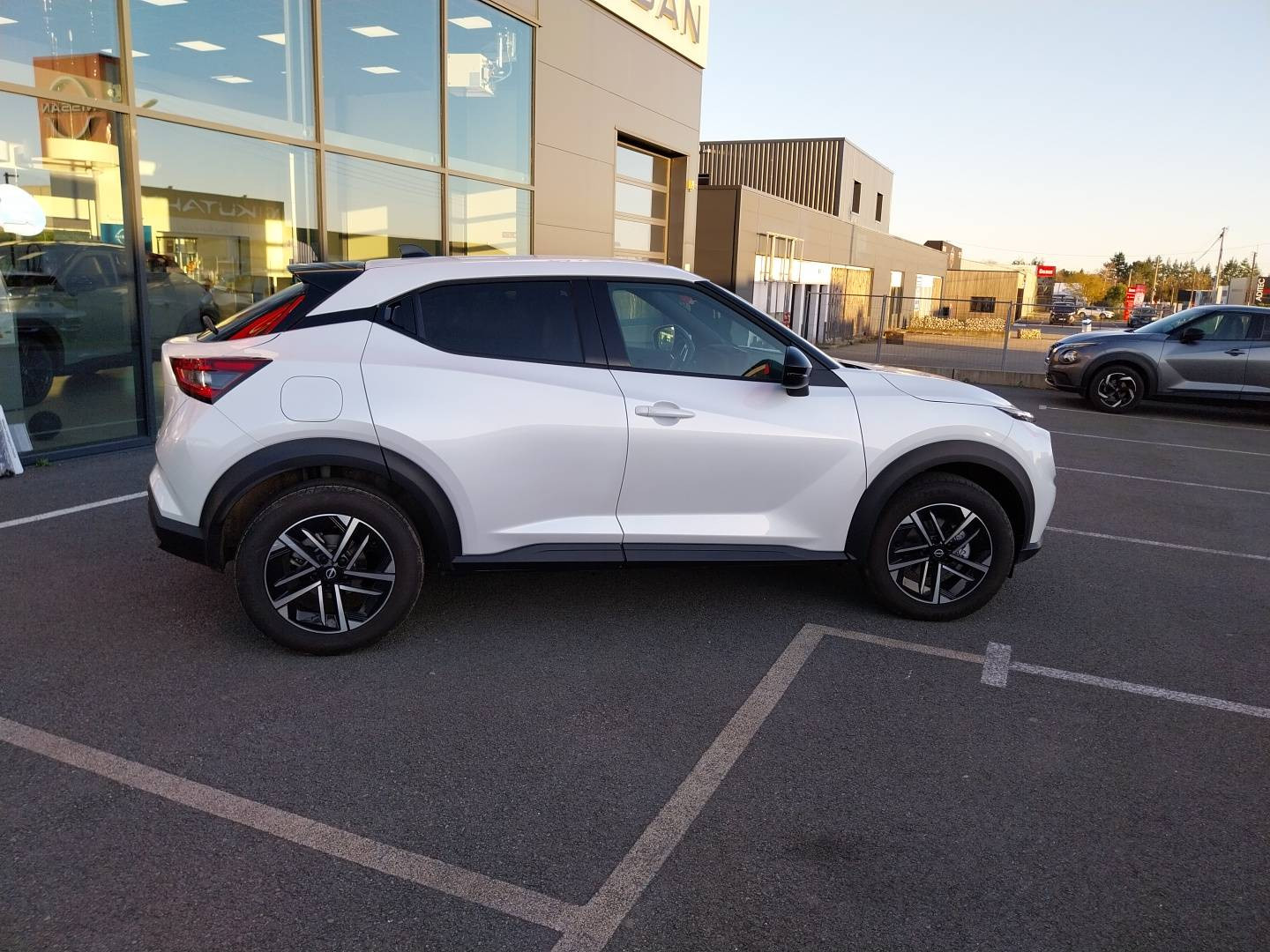 Vente en ligne Nissan Juke  HYBRID 143 au prix de 28 990 €