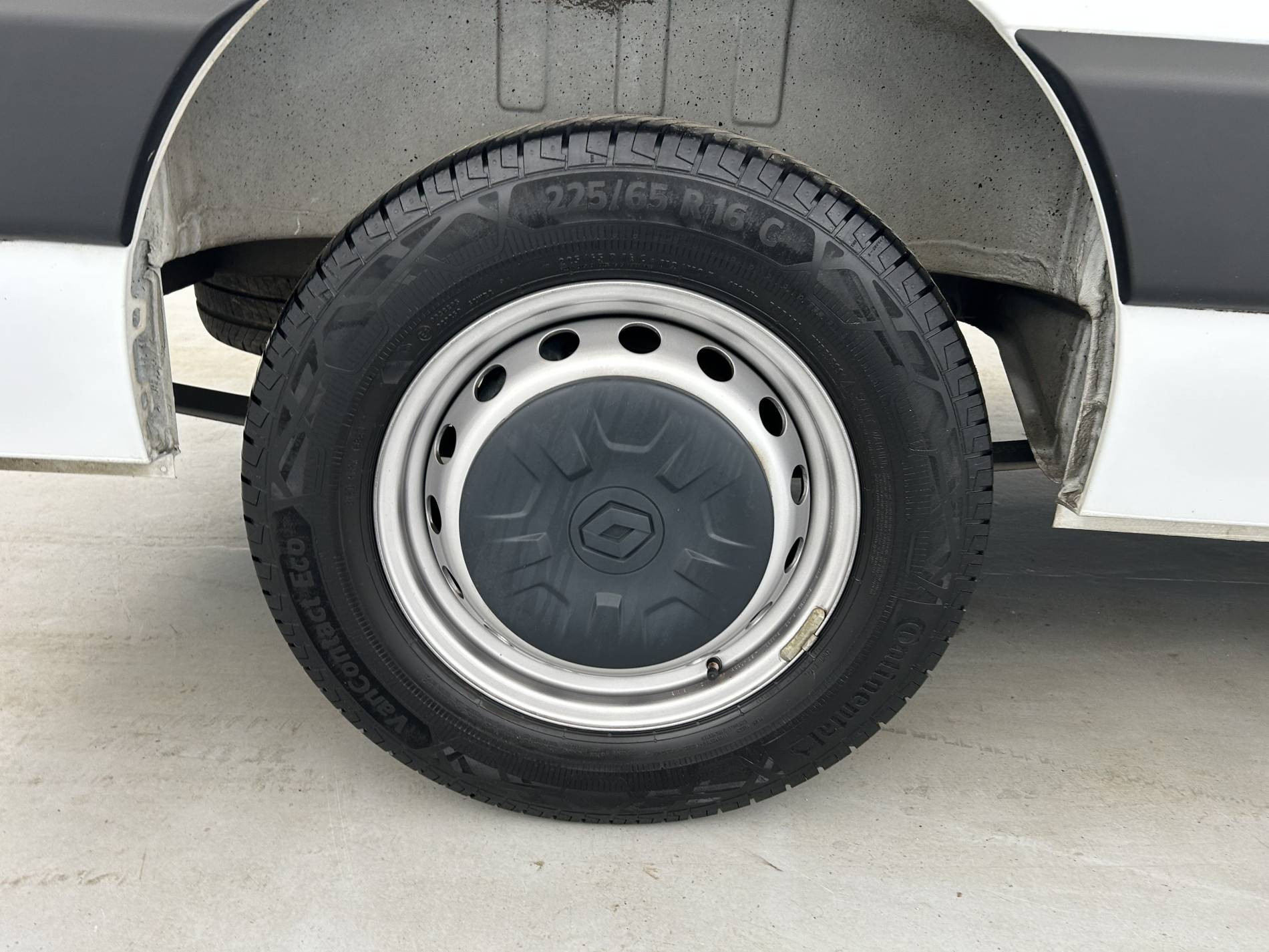 Vente en ligne Renault Master Fourgon MASTER FGN TRAC F3500 L2H2 BLUE DCI 135 au prix de 24 900 €