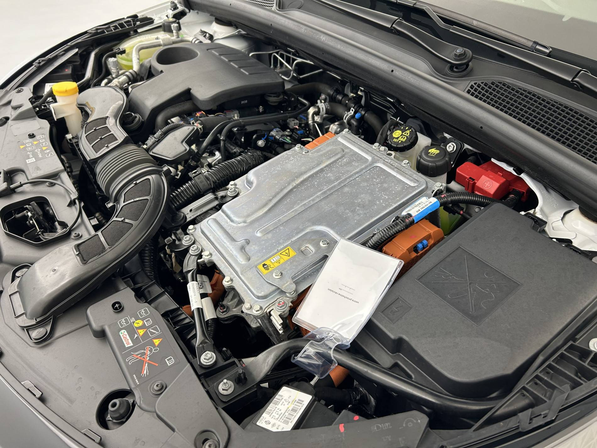 Vente en ligne Renault Clio 5 Clio E-Tech full hybrid 145 au prix de 17 990 €