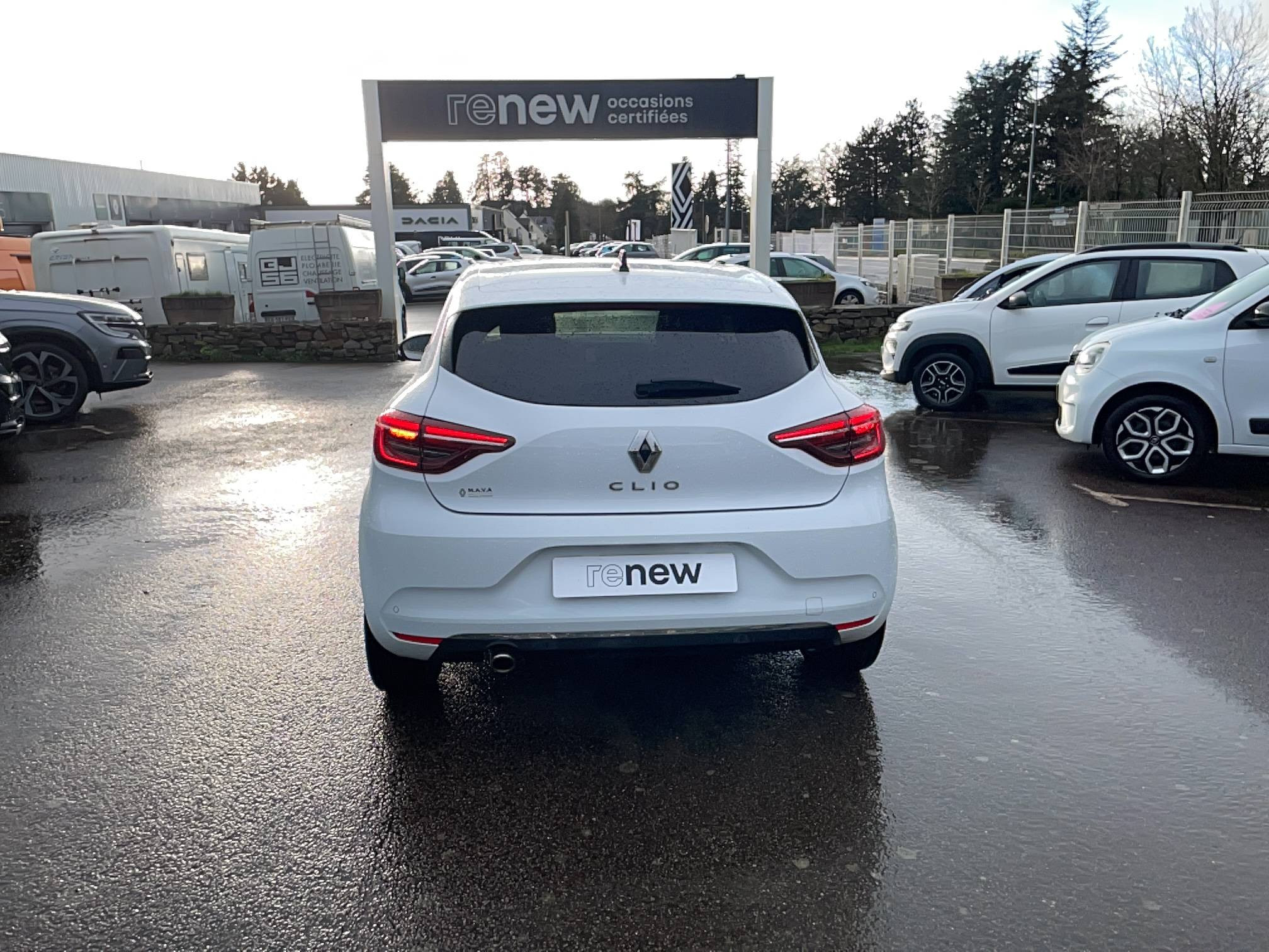 Vente en ligne Renault Clio 5 Clio TCe 90 au prix de 13 990 €