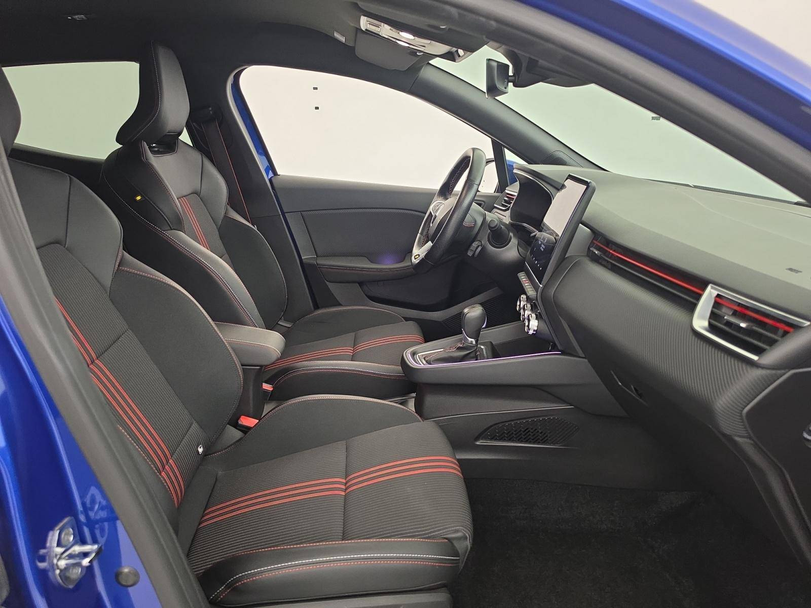 Vente en ligne Renault Clio 5 Clio E-Tech 140 - 21N au prix de 17 390 €