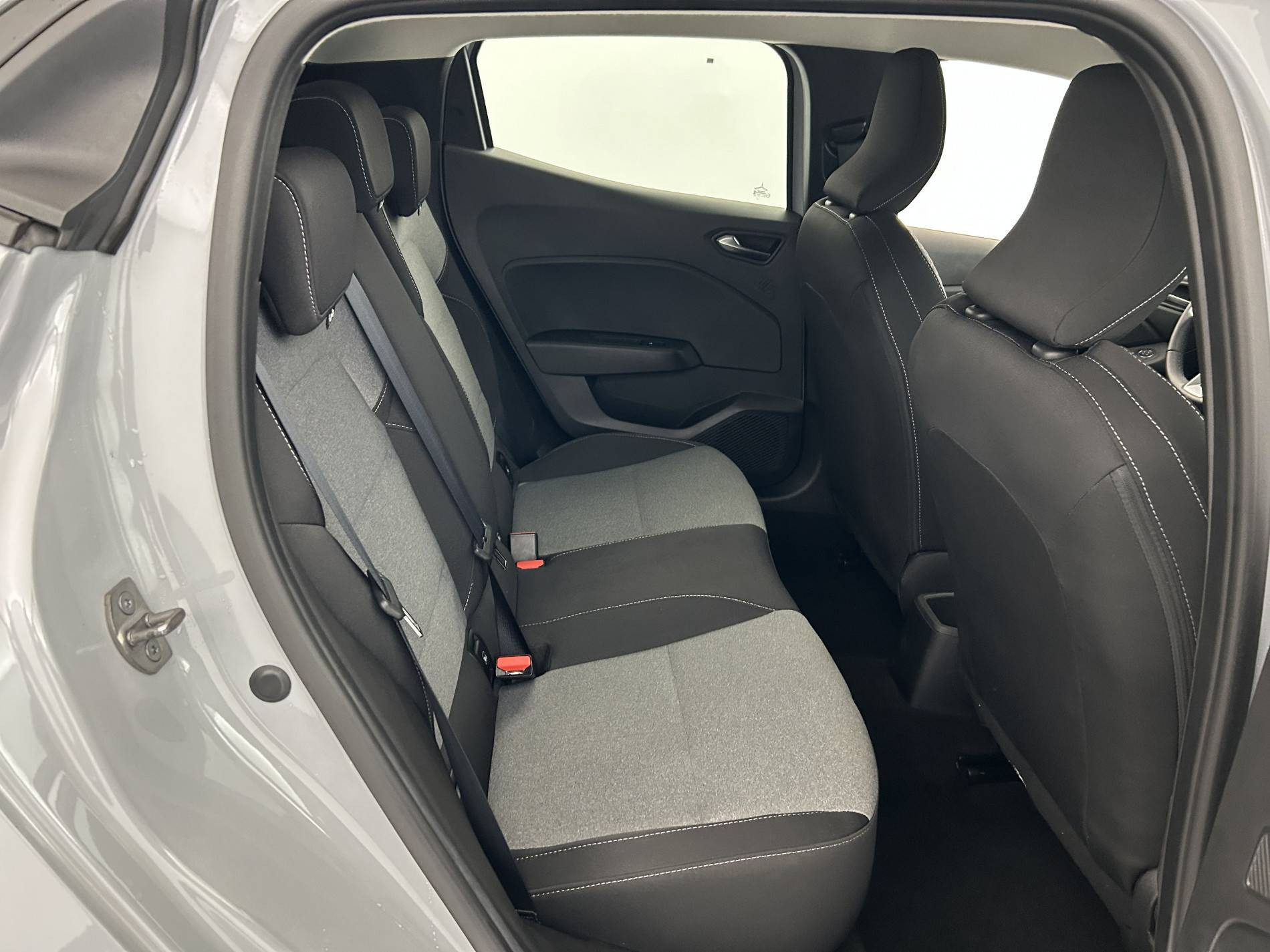 Vente en ligne Renault Clio 5 Clio TCe 90 au prix de 14 990 €