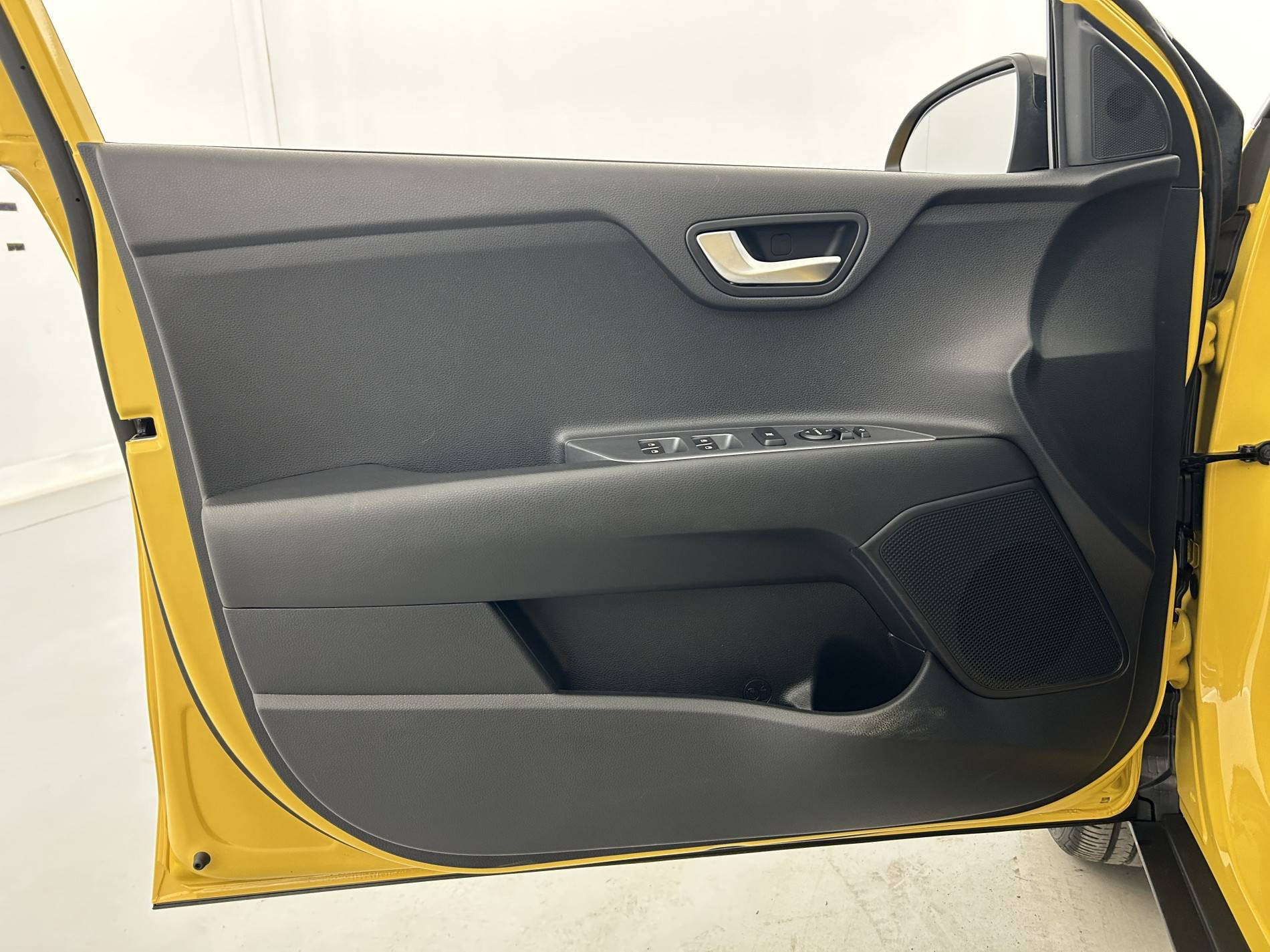 Vente en ligne Kia Stonic  1.0 T-GDi 120 ch MHEV DCT7 au prix de 17 500 €