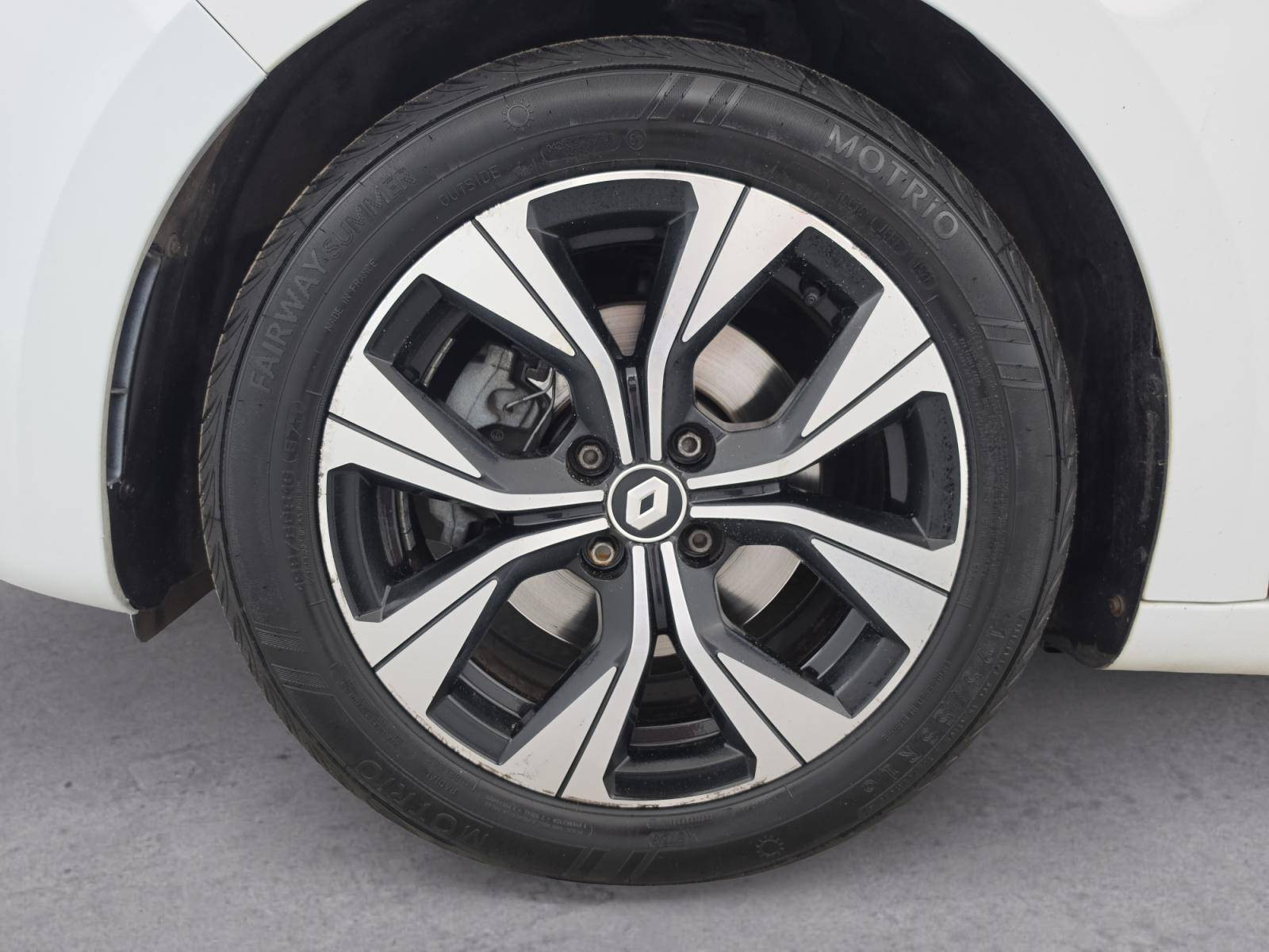 Vente en ligne Renault Clio 5 Clio Blue dCi 100 au prix de 13 291 €