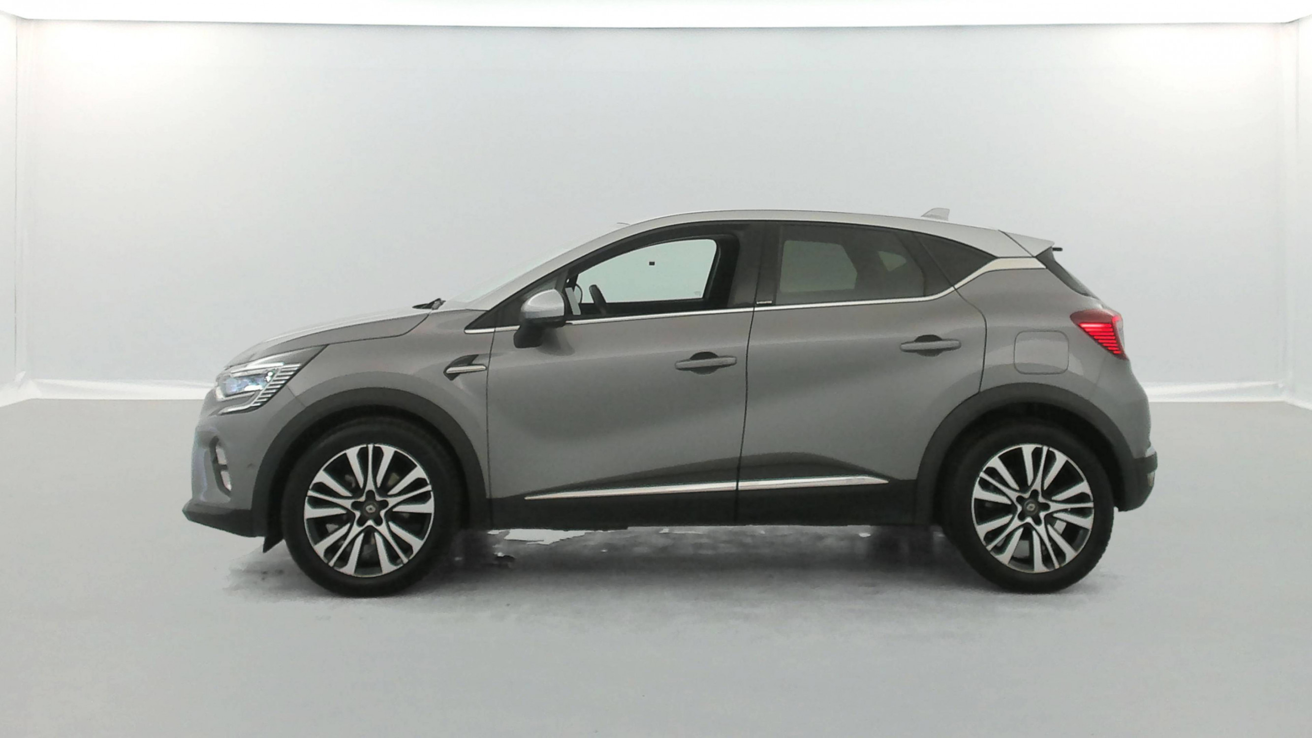 Vente en ligne Renault Captur  E-Tech Plug-in 160 au prix de 16 990 €