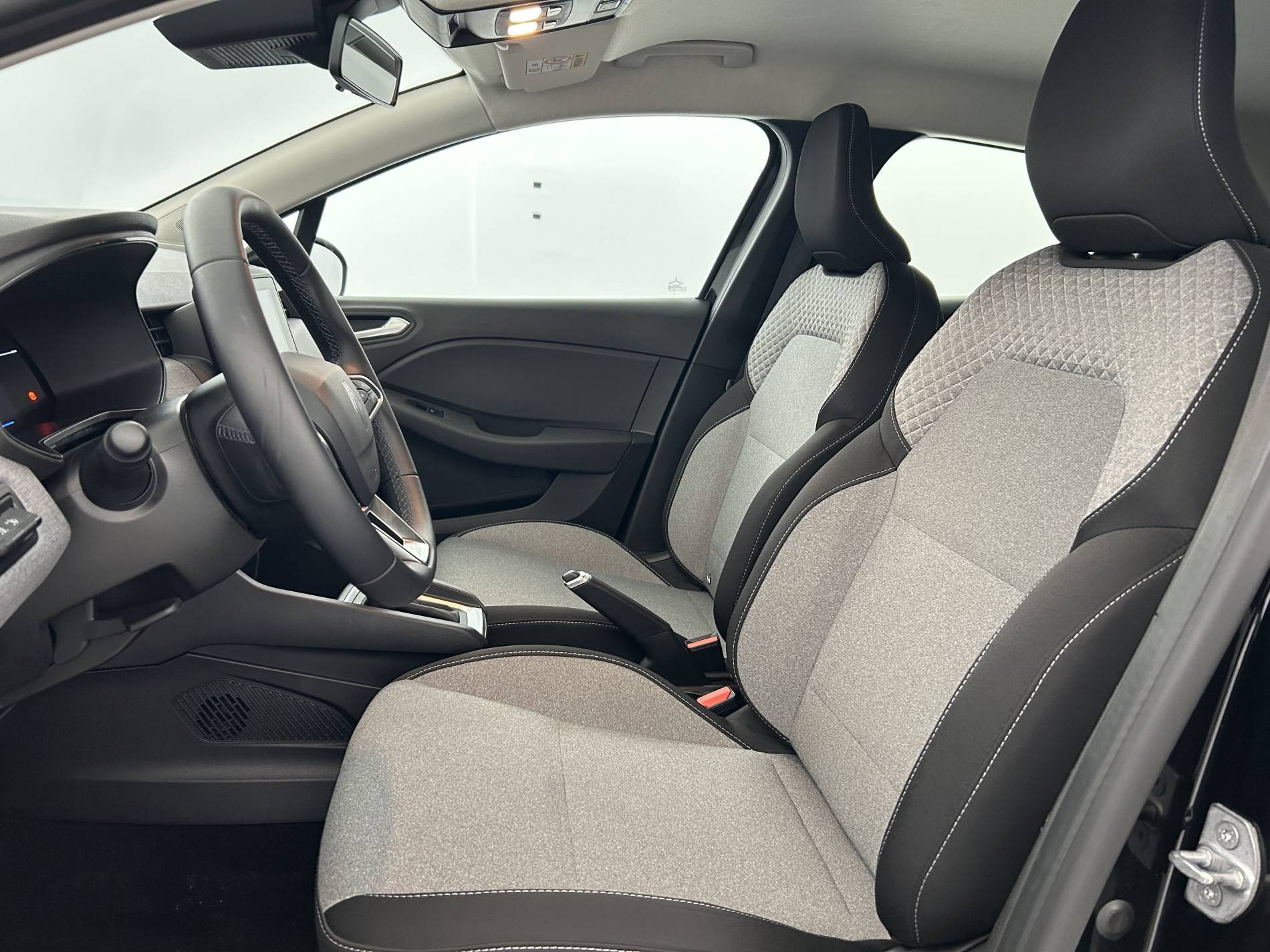 Vente en ligne Renault Clio 5 Clio E-Tech full hybrid 145 ch GSR2 au prix de 19 990 €