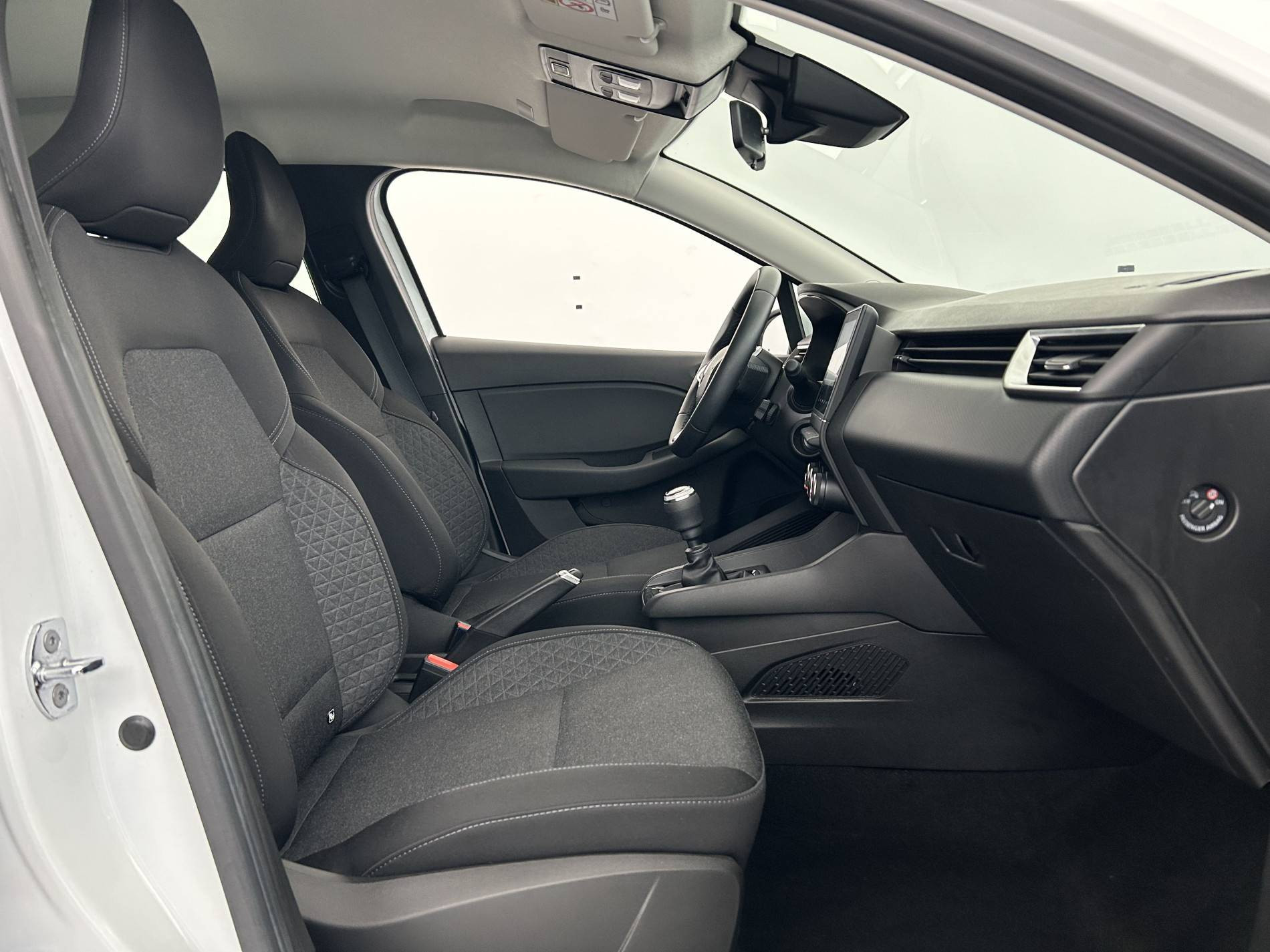 Vente en ligne Renault Clio 5 Clio TCe 90 - 21N au prix de 13 990 €