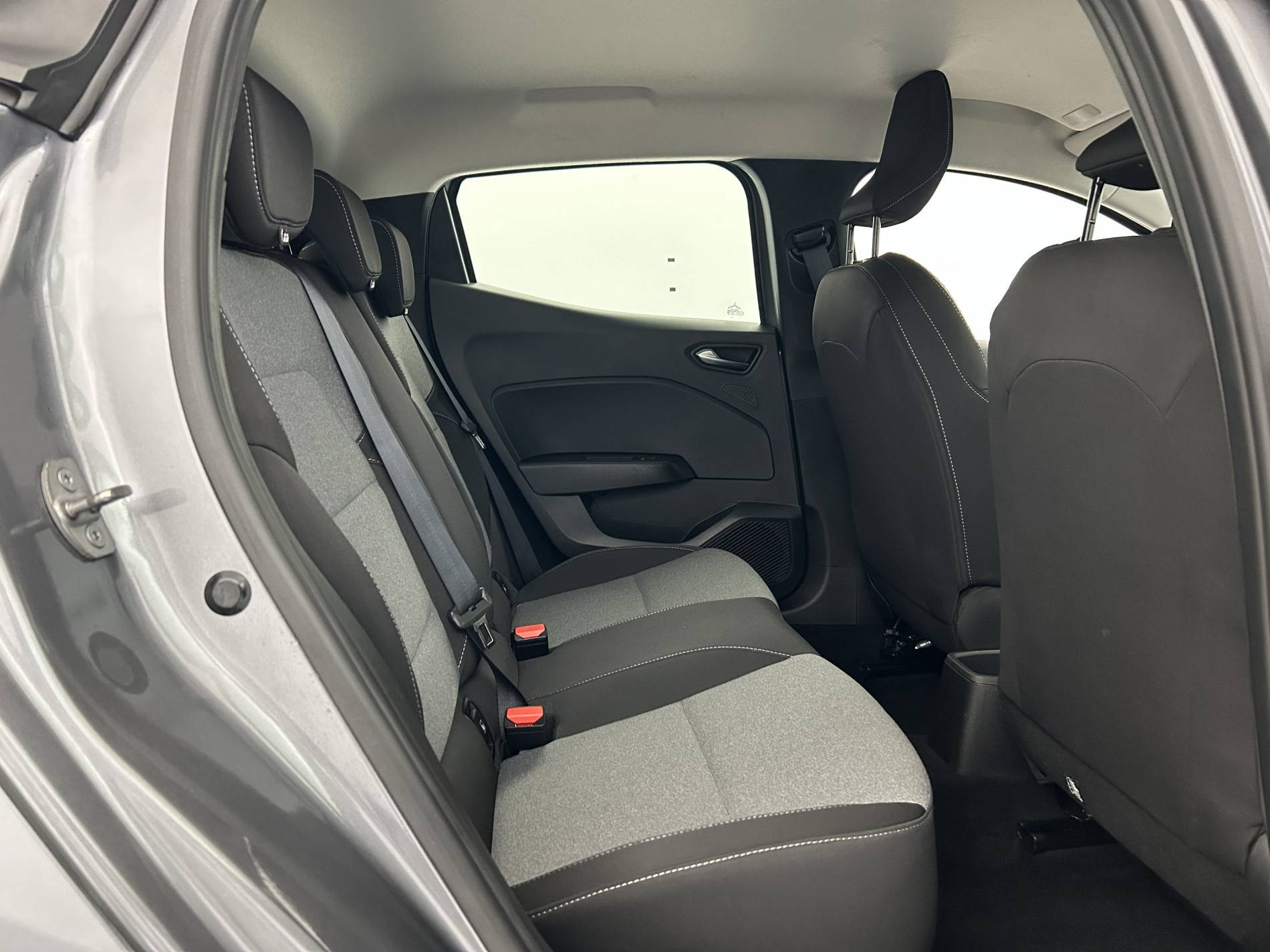 Vente en ligne Renault Clio 5 Clio TCe 90 au prix de 14 995 €