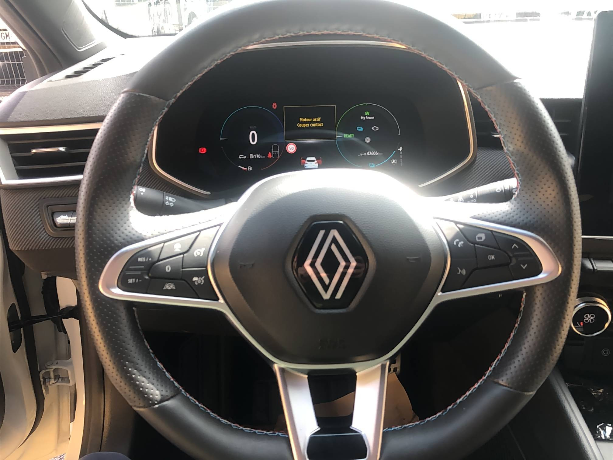 Vente en ligne Renault Clio 5 Clio E-Tech full hybrid 145 au prix de 20 890 €
