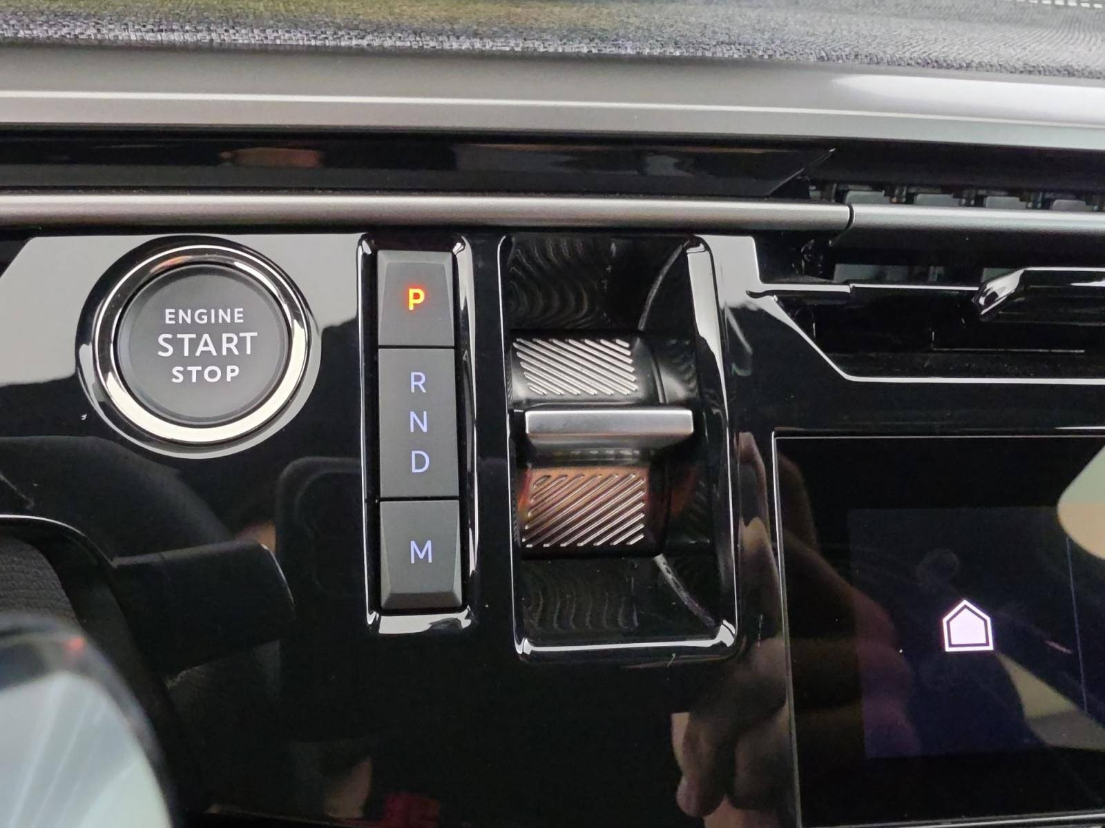 Vente en ligne Peugeot 5008  Hybrid 145 ch e-DCS6 au prix de 32 990 €