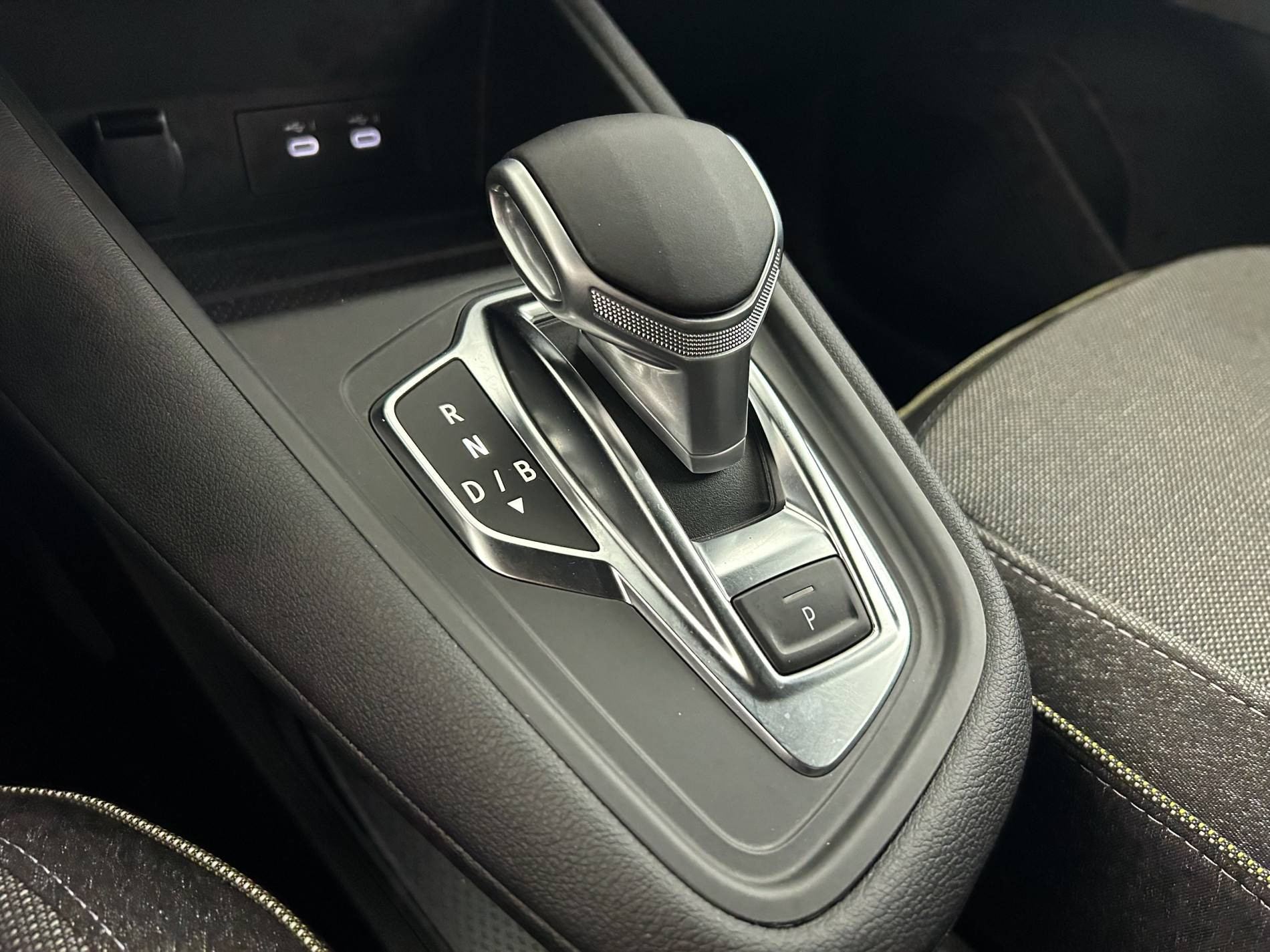 Vente en ligne Renault Symbioz  E-Tech full hybrid 145 au prix de 27 600 €