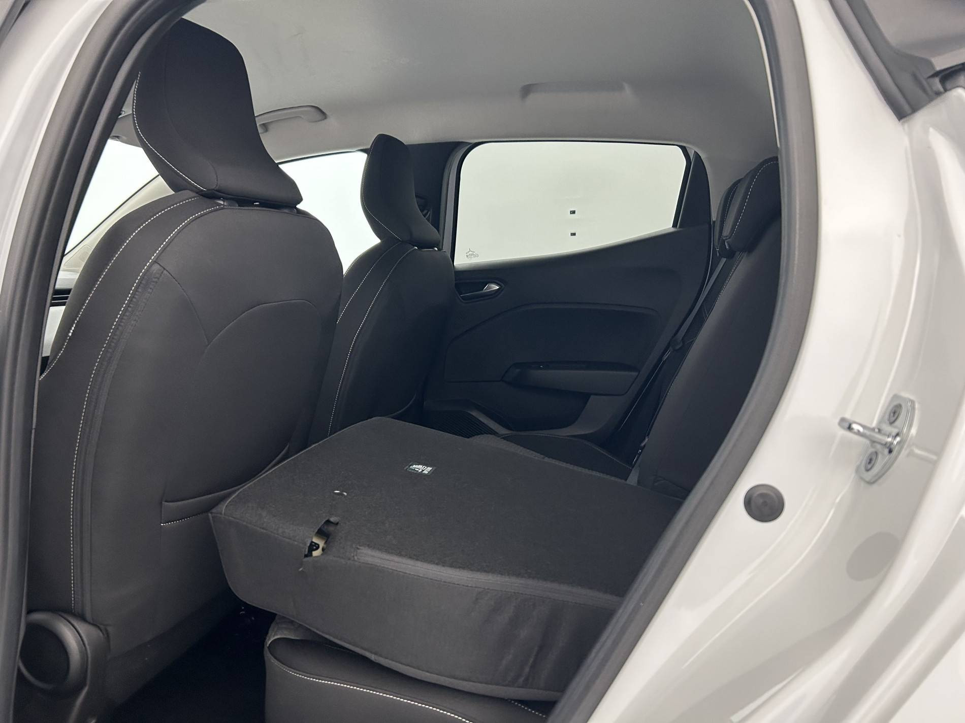 Vente en ligne Renault Clio 5 Clio TCe 90 au prix de 15 390 €