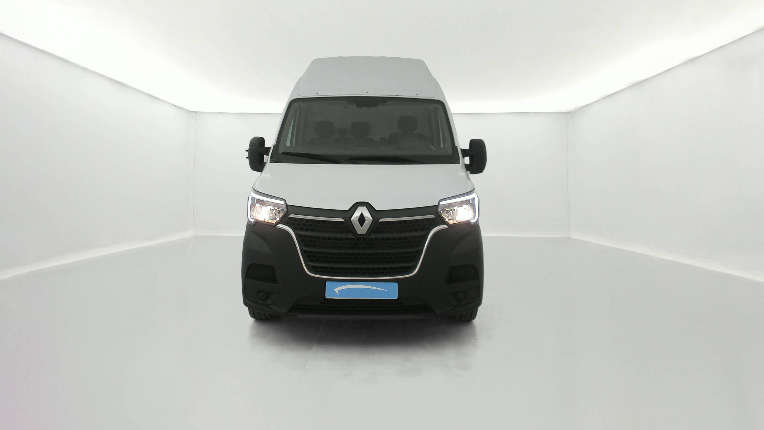Vente en ligne Renault Master Fourgon MASTER FGN TRAC F3500 L3H3 BLUE DCI 135 au prix de 26 490 €