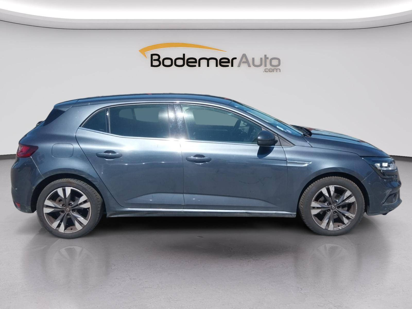 Vente en ligne Renault Megane 4 Mégane IV Berline TCe 140 EDC FAP au prix de 14 990 €