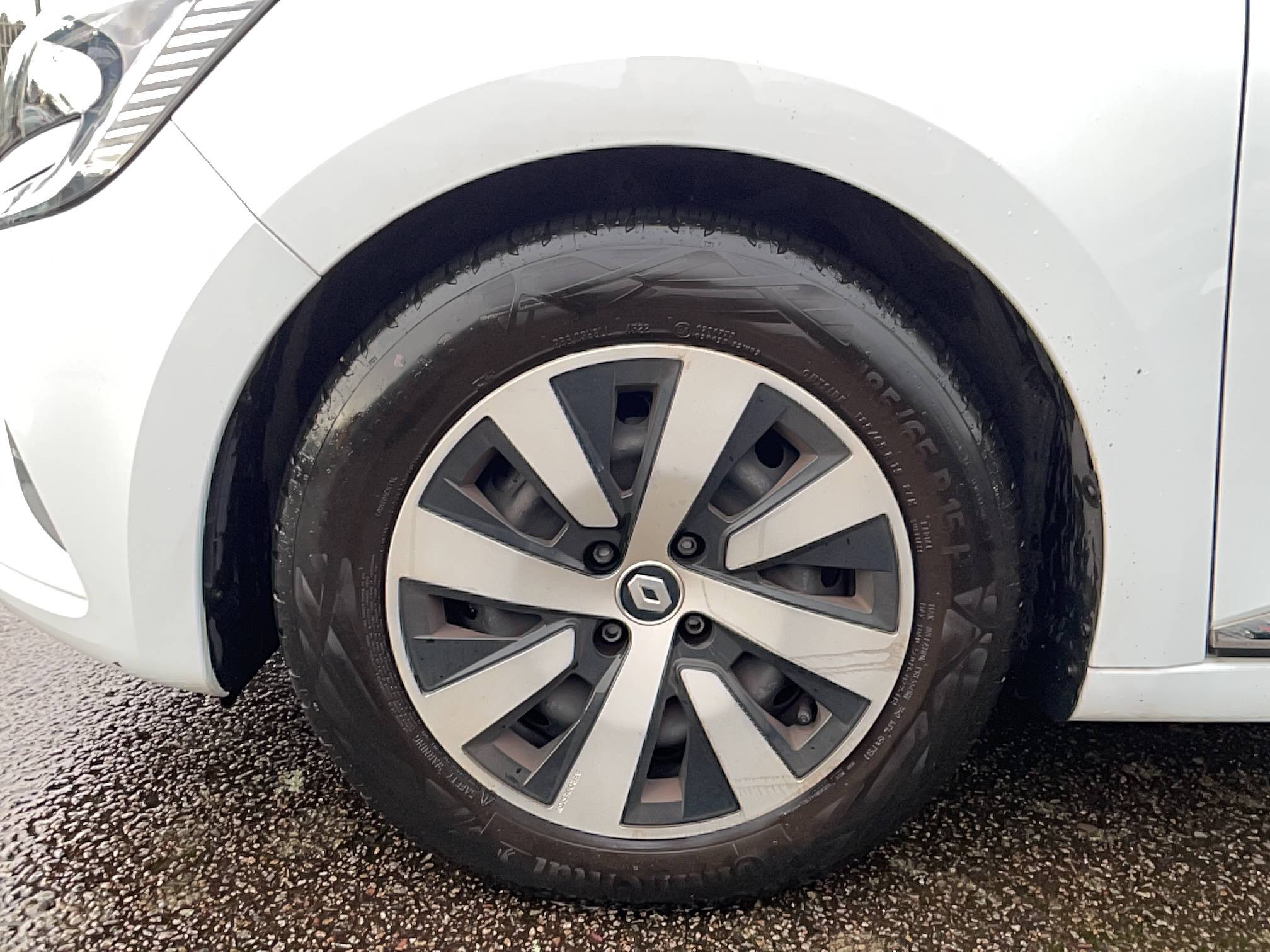 Vente en ligne Renault Clio 5 Clio TCe 90 au prix de 14 990 €